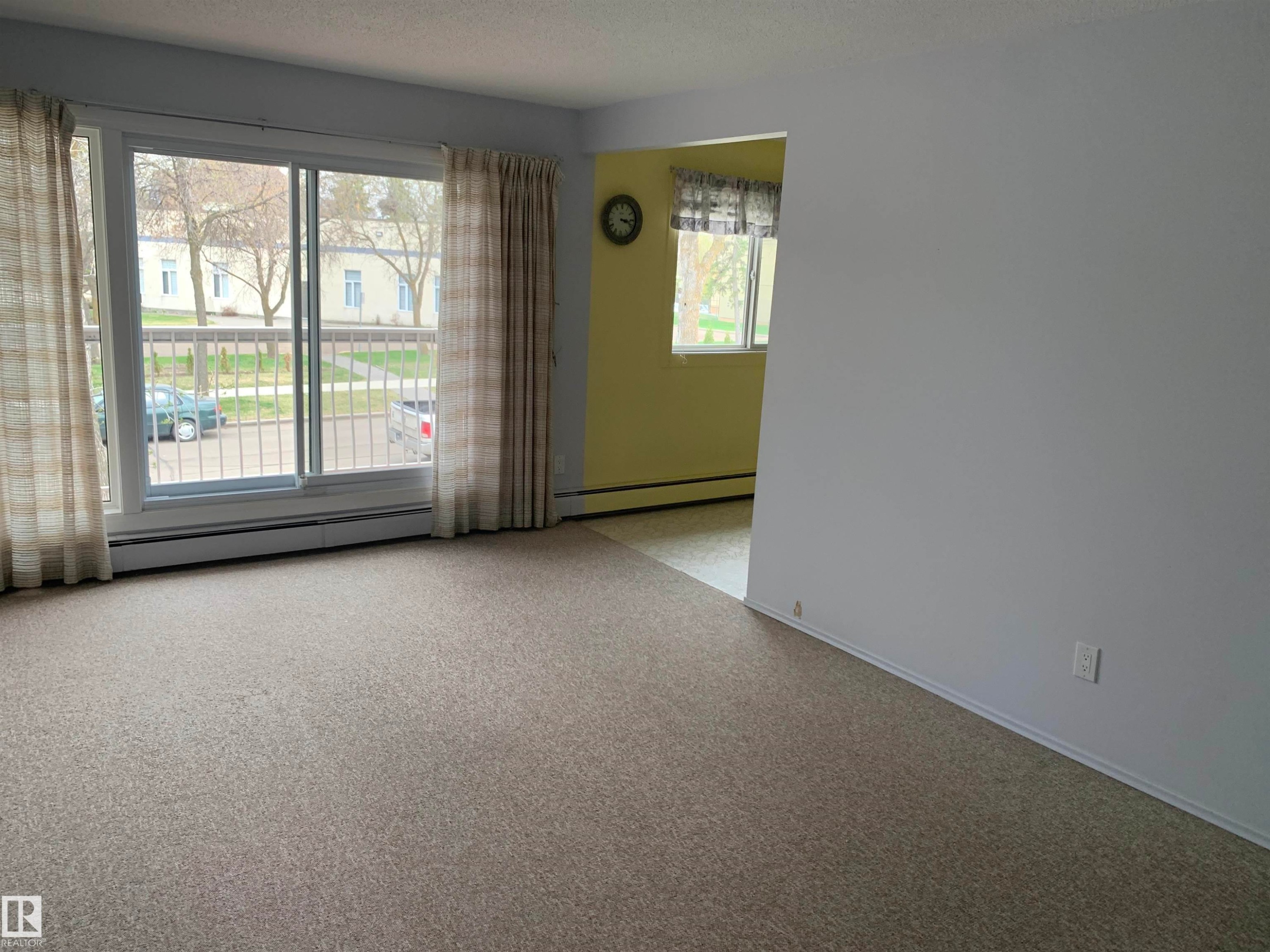 8924 85 Avenue, Edmonton, AB - Indoor Photo Showing Other Room