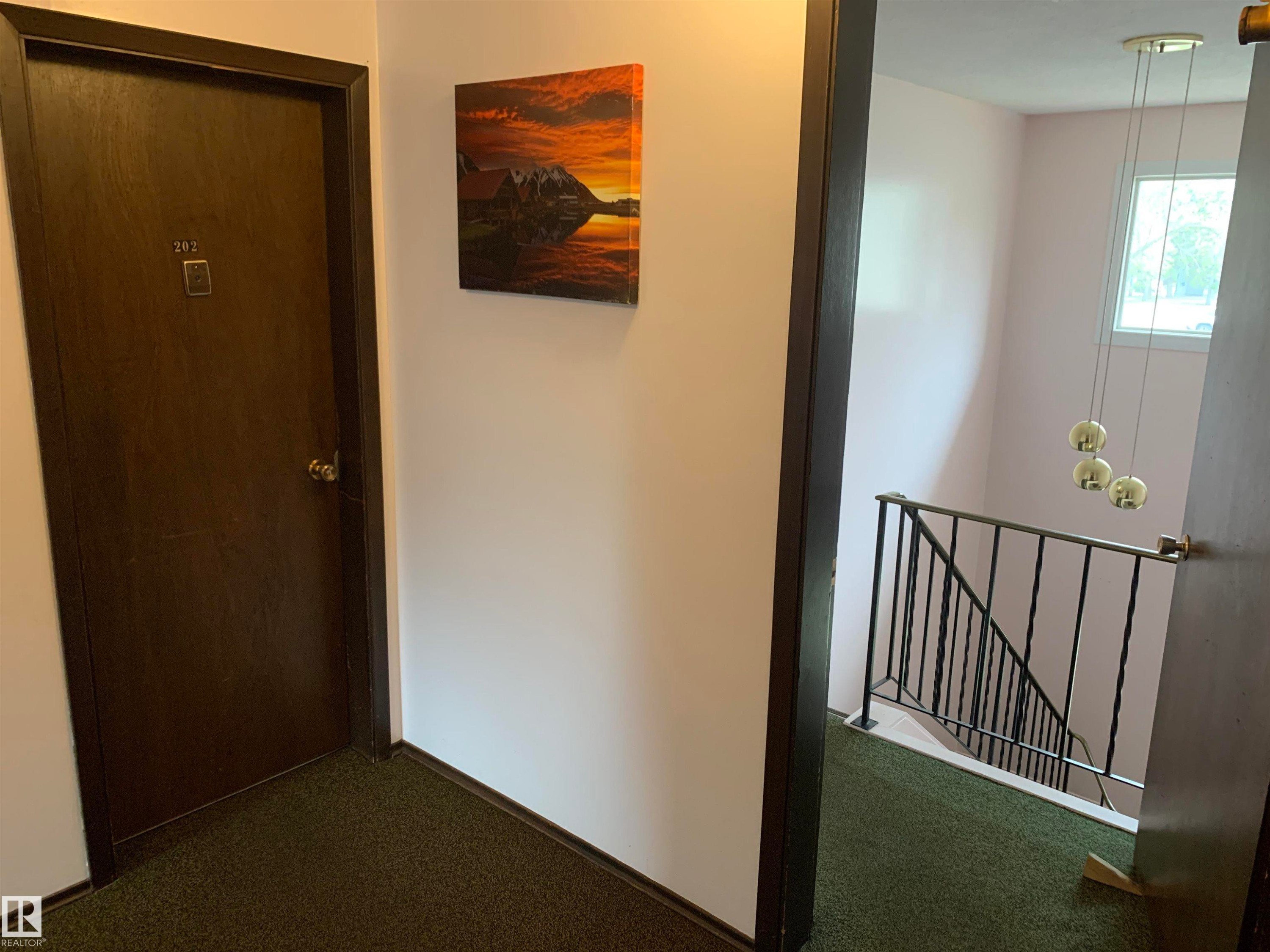 8924 85 Avenue, Edmonton, AB - Indoor Photo Showing Other Room