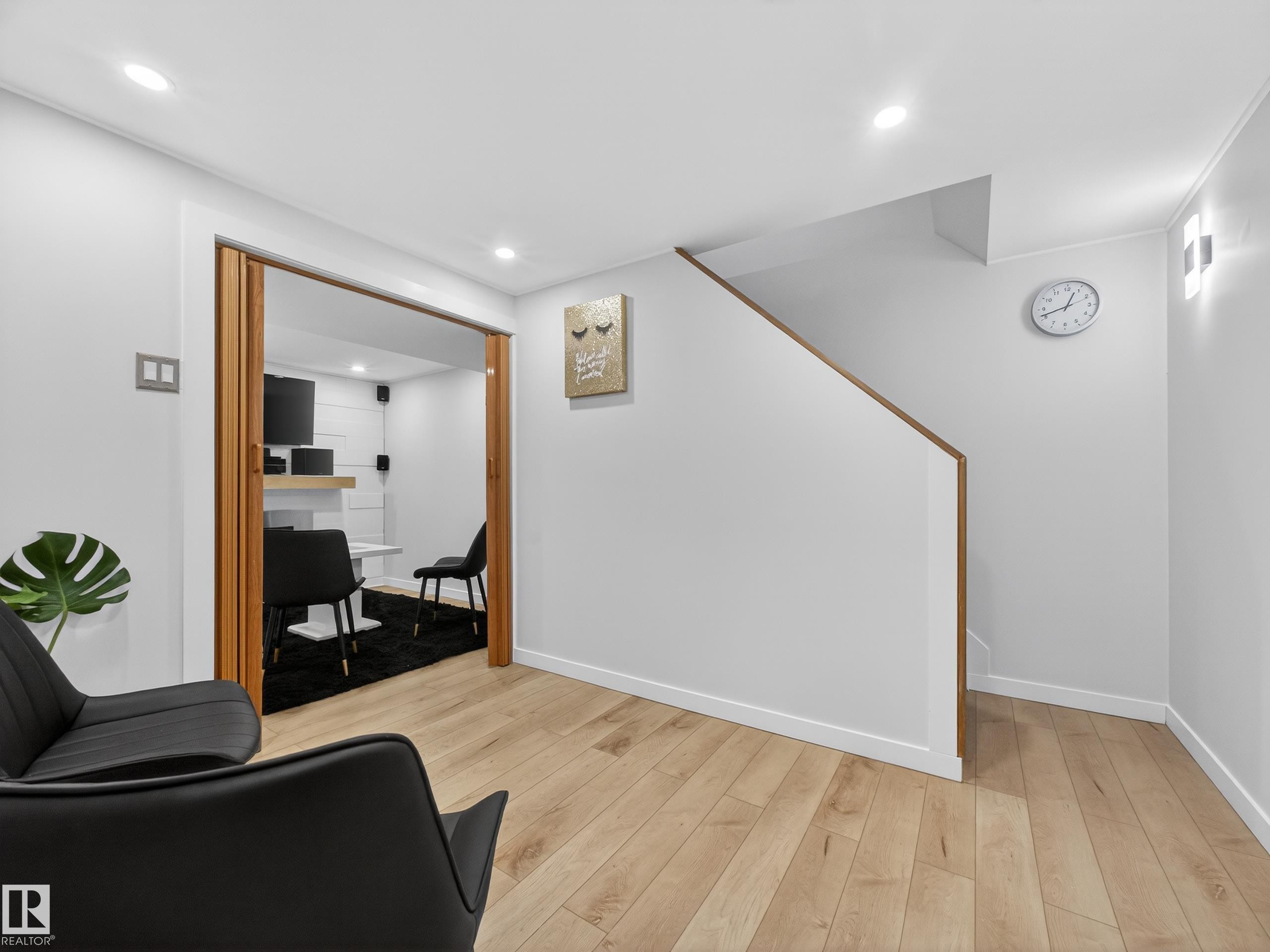18F Callingwood Court, Edmonton, AB - Indoor