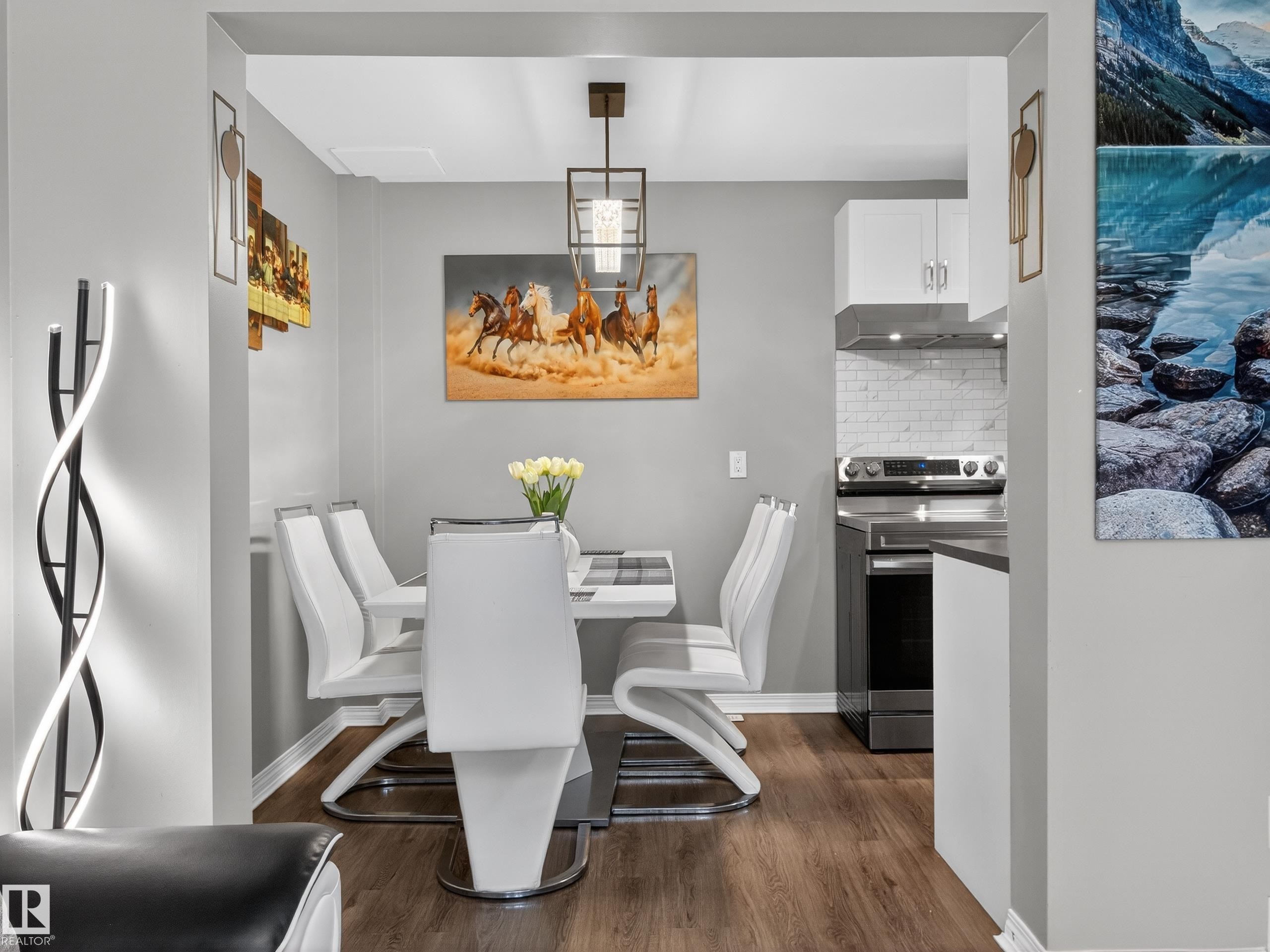 18F Callingwood Court, Edmonton, AB - Indoor Photo Showing Dining Room