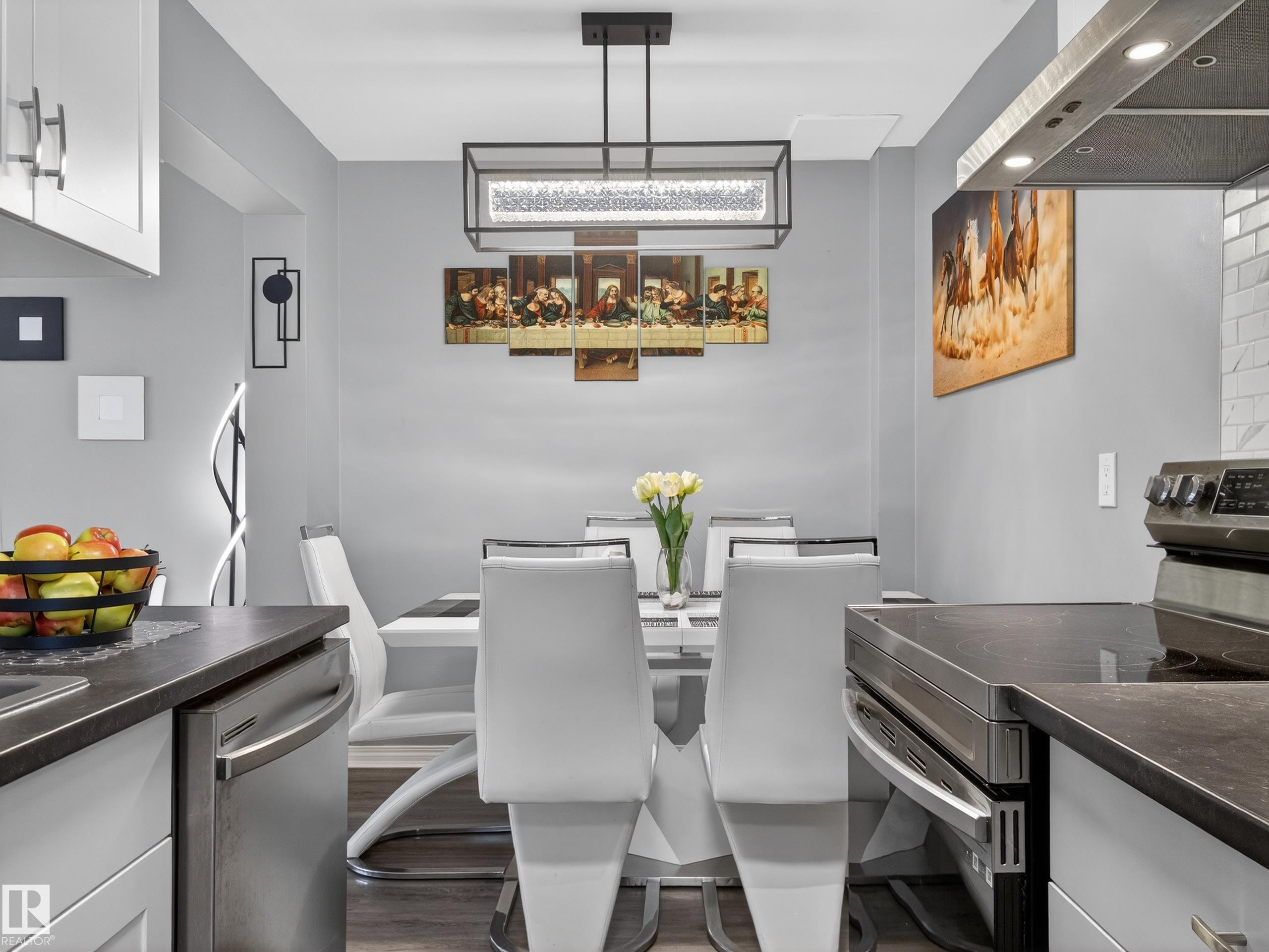 18F Callingwood Court, Edmonton, AB - Indoor Photo Showing Dining Room