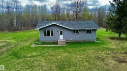 3 13239 TOWNSHIP 615 Rural Smoky Lake County, AB T0A 1R0