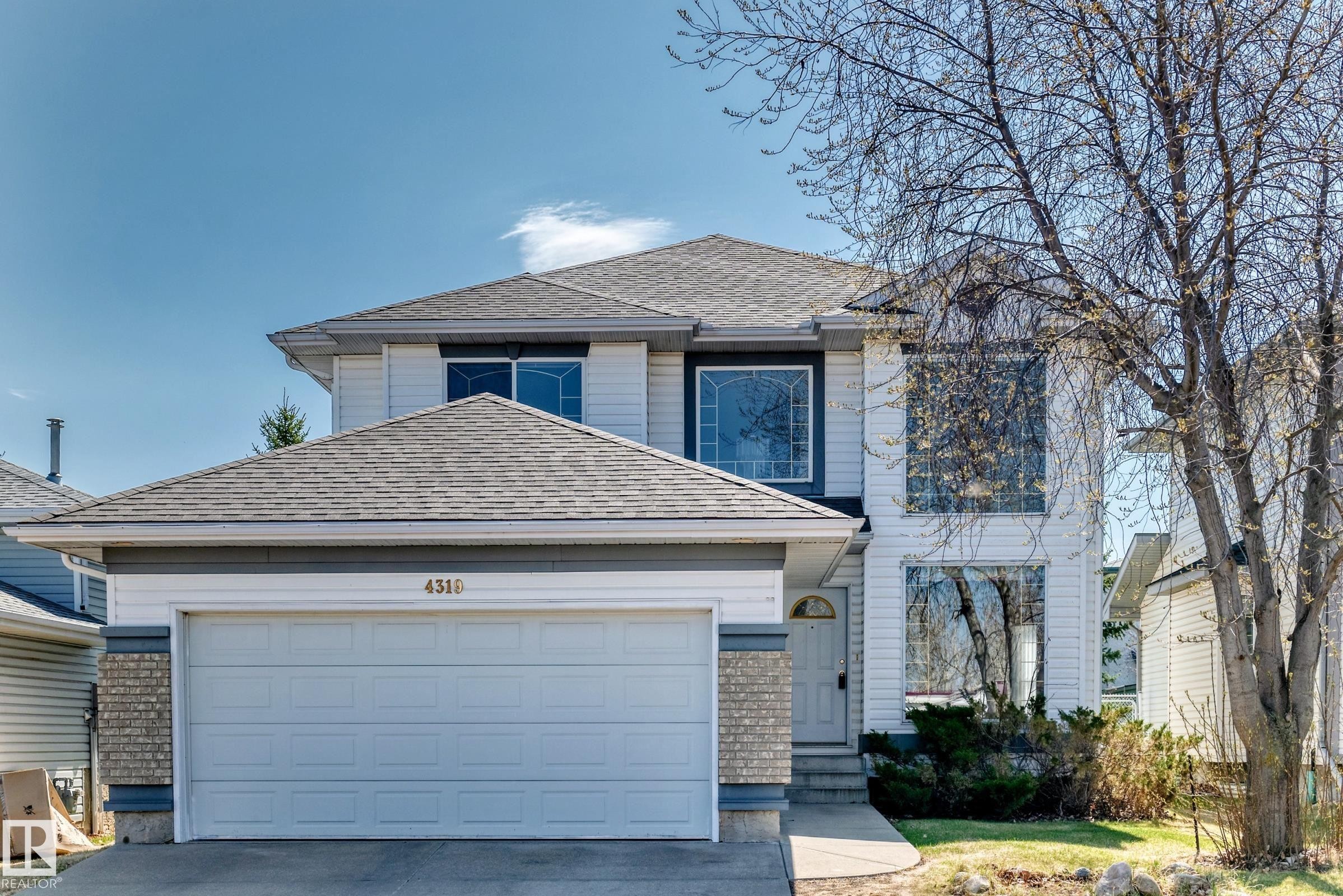 4319 39 Avenue, Edmonton, AB - Outdoor