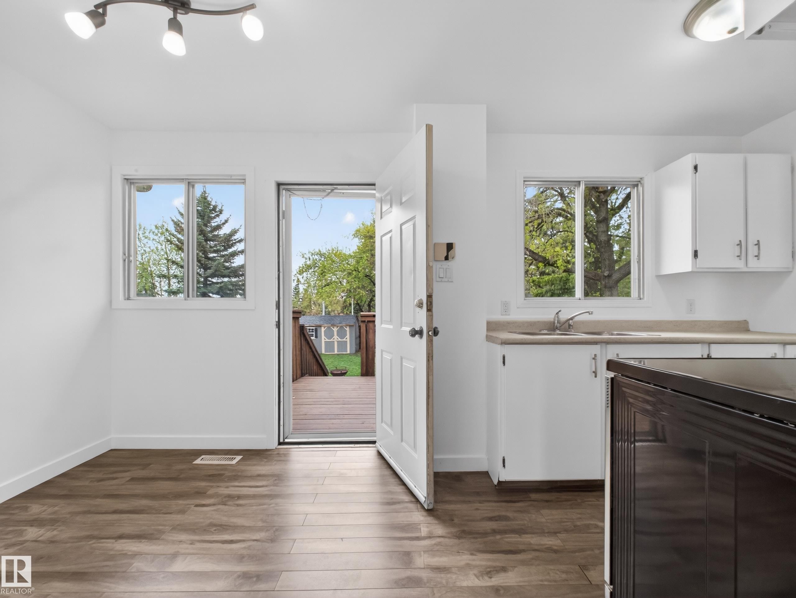 3520 49A Street, Edmonton, AB - Indoor Photo Showing Kitchen With Double Sink