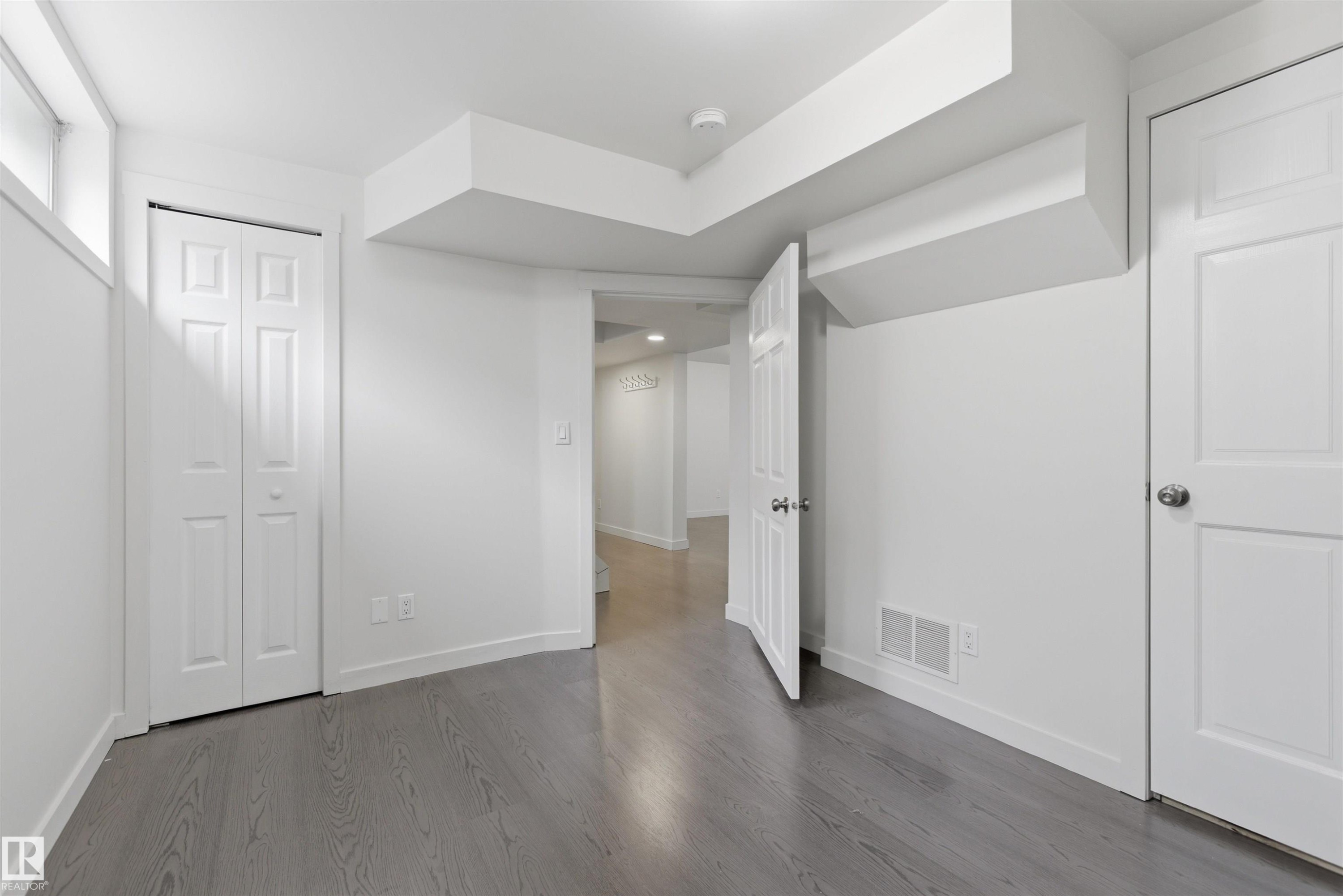 7604 142 Avenue, Edmonton, AB - Indoor Photo Showing Other Room