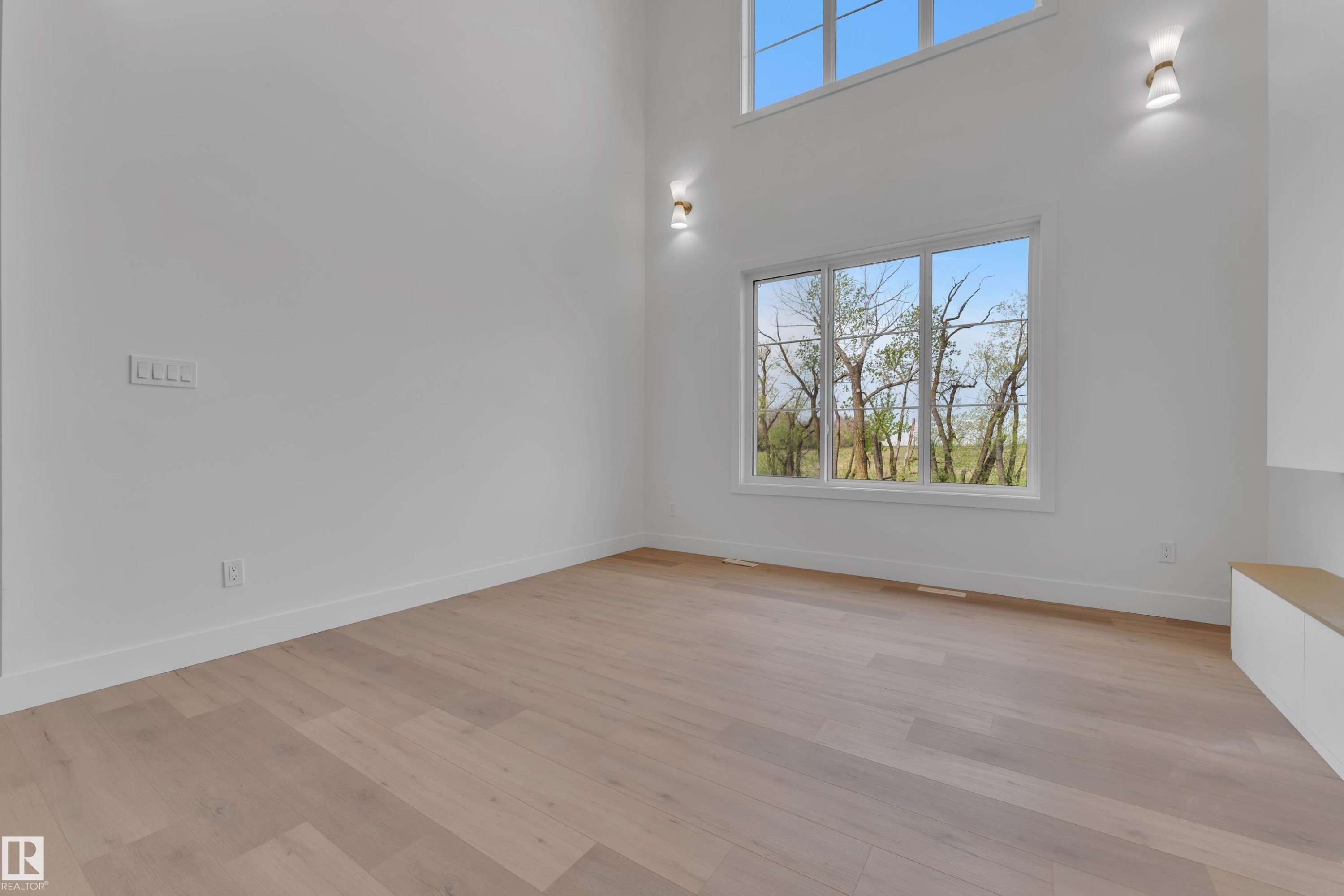 8441 Mayday Link Sw, Edmonton, AB - Indoor Photo Showing Other Room