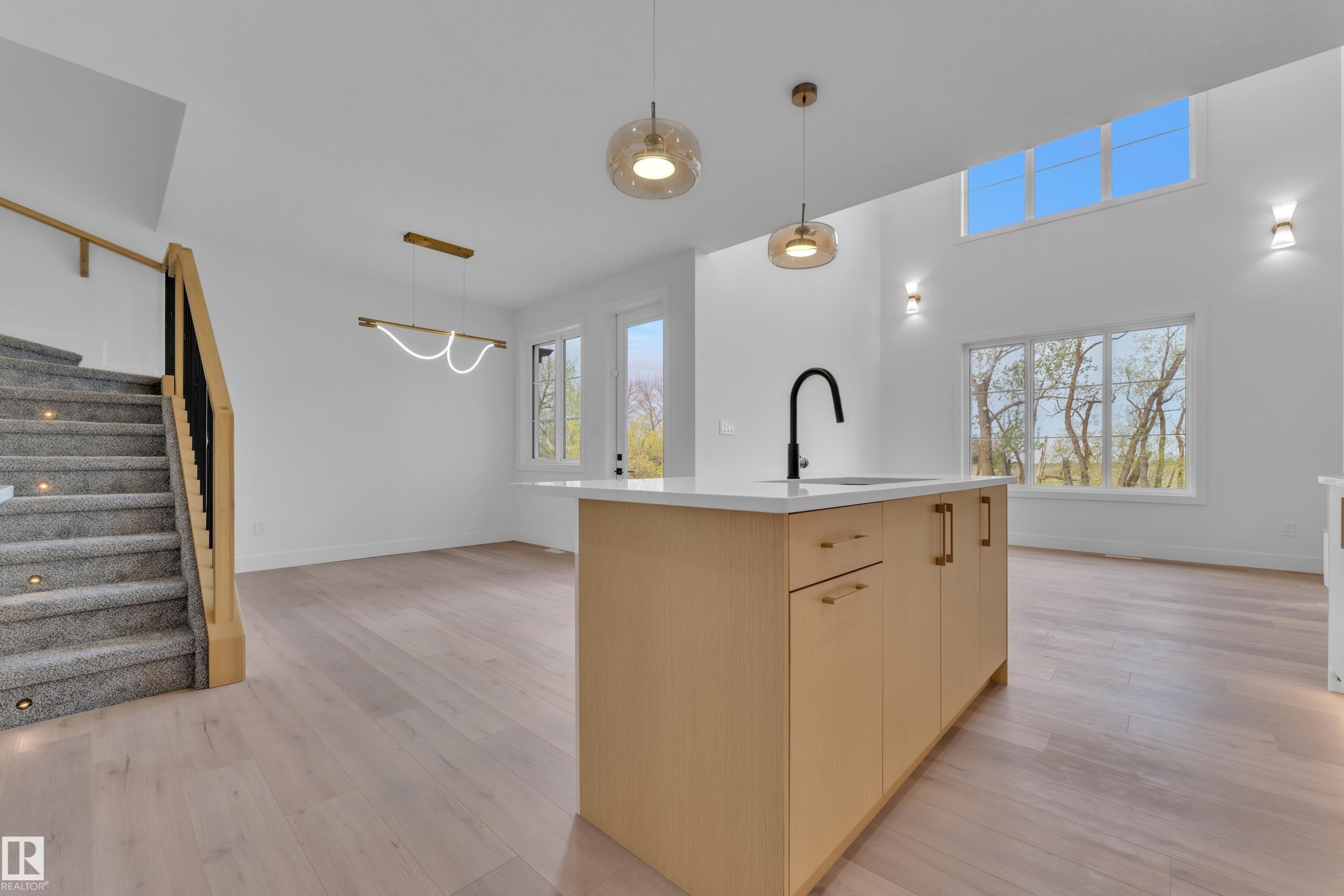 8441 Mayday Link Sw, Edmonton, AB - Indoor Photo Showing Kitchen