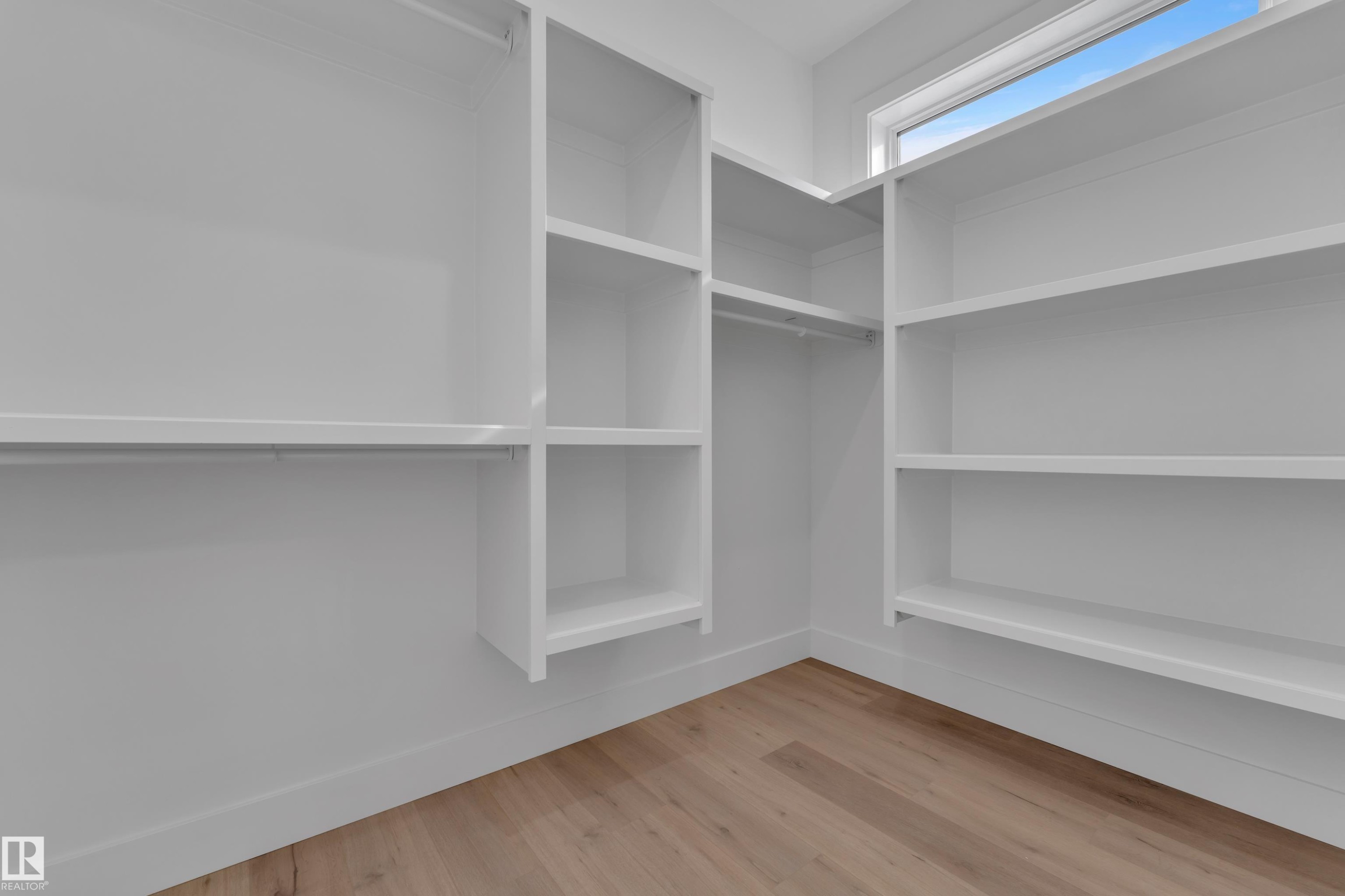 8441 Mayday Link Sw, Edmonton, AB - Indoor With Storage