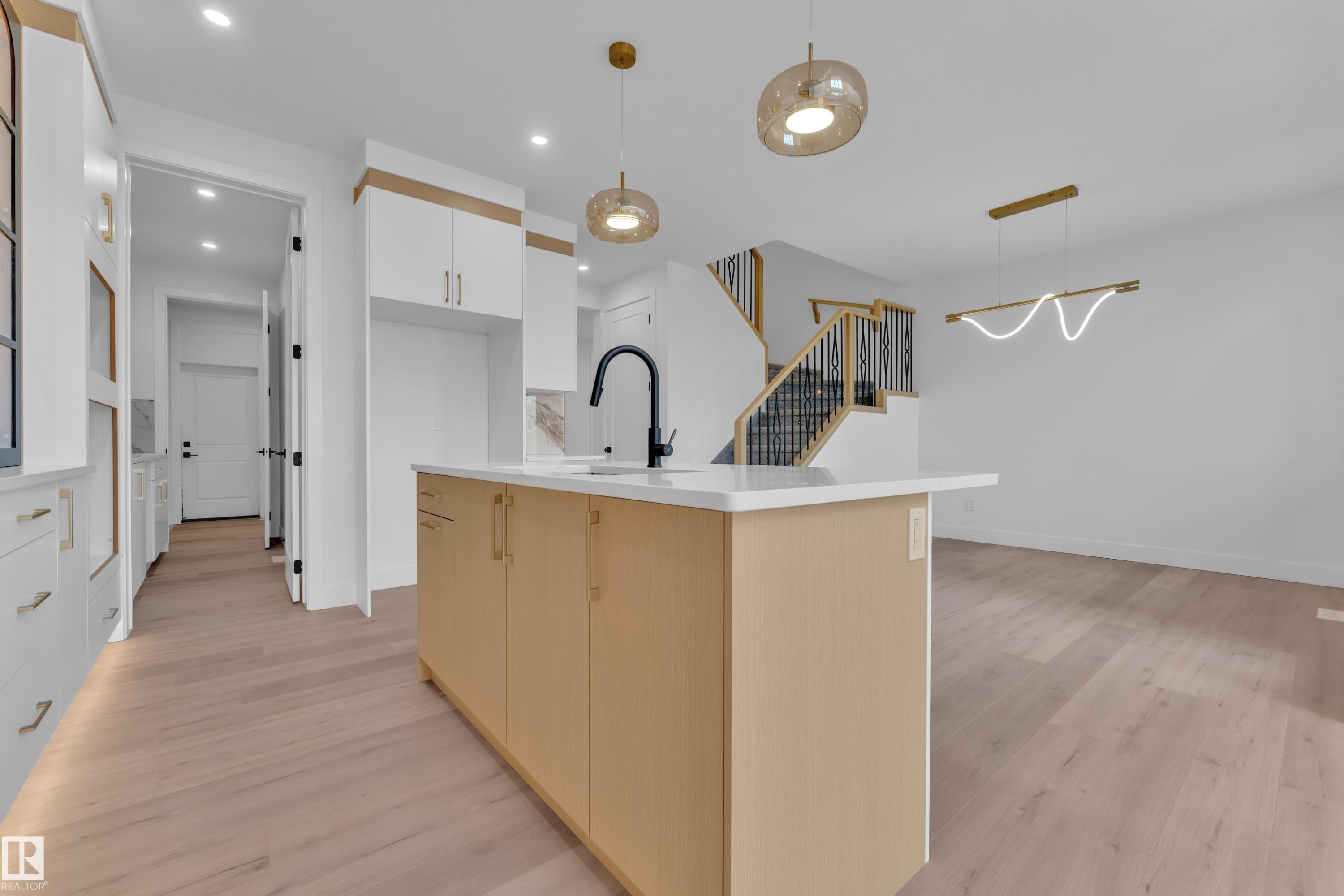 8441 Mayday Link Sw, Edmonton, AB - Indoor Photo Showing Kitchen