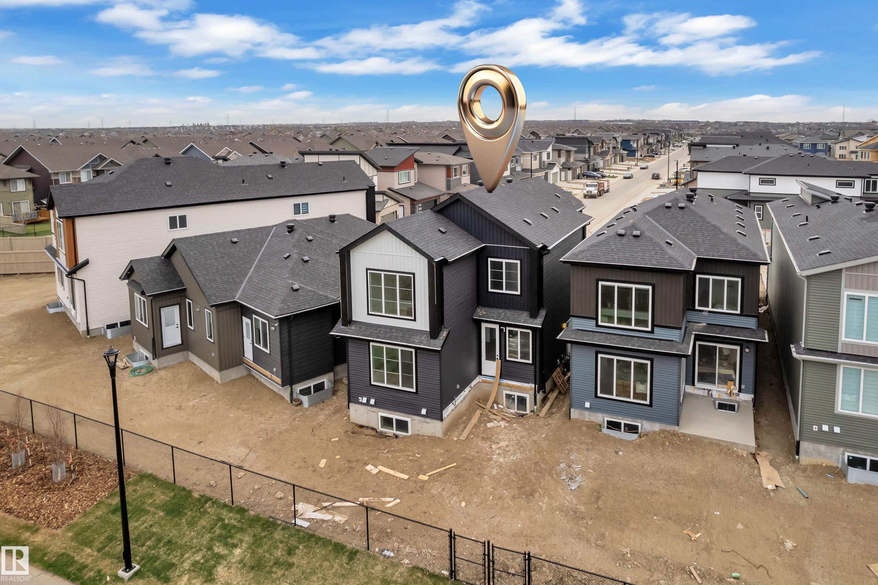 8441 Mayday Link Sw, Edmonton, AB - Outdoor