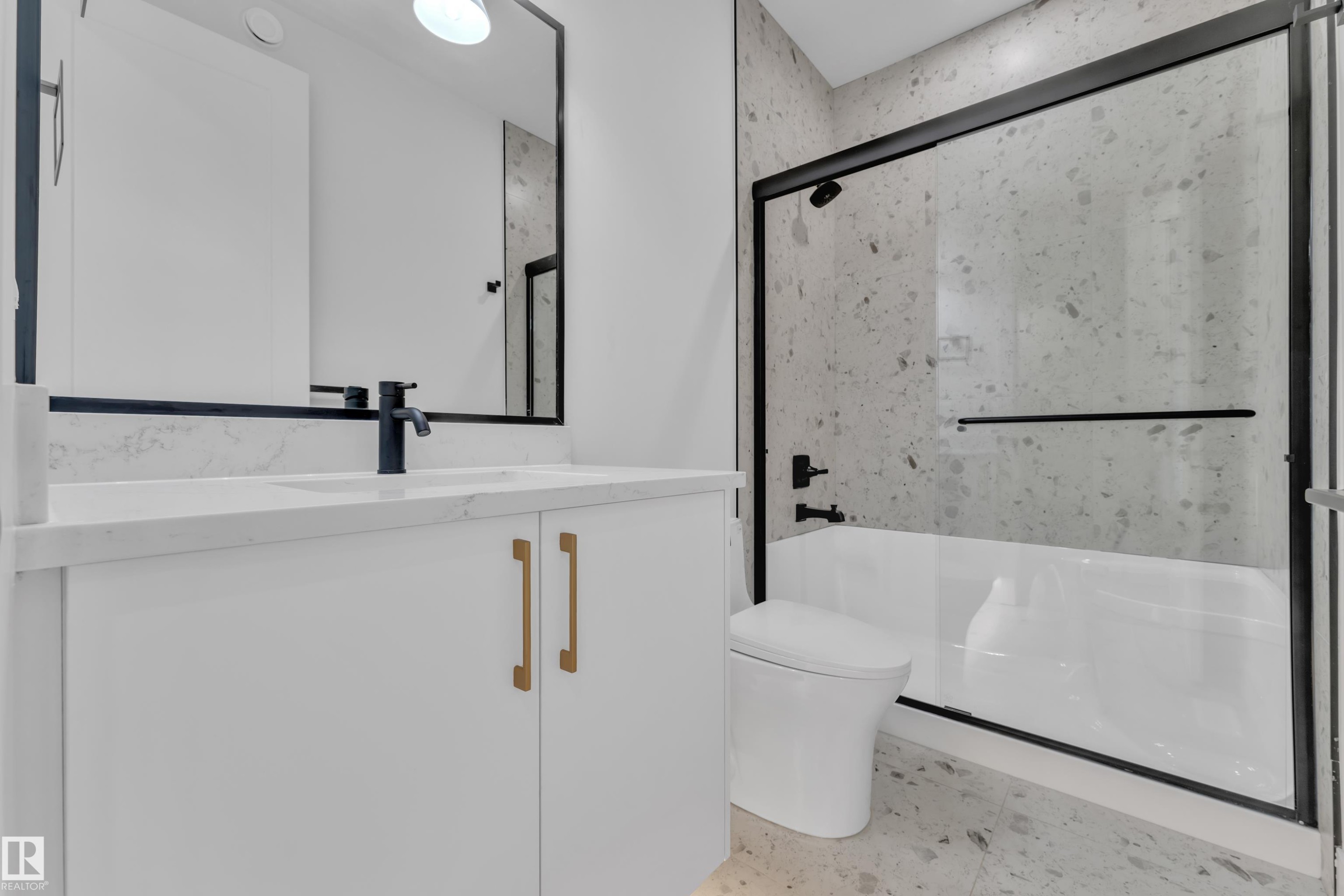 8441 Mayday Link Sw, Edmonton, AB - Indoor