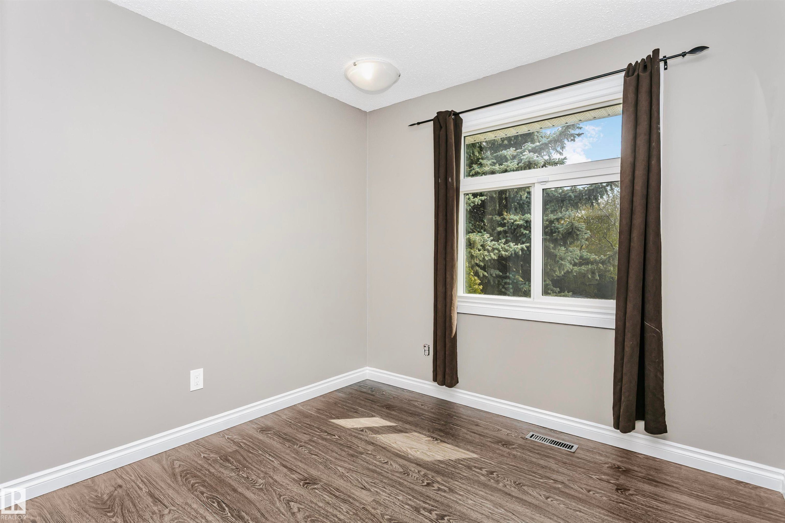 6612 182 Street, Edmonton, AB - Indoor Photo Showing Other Room