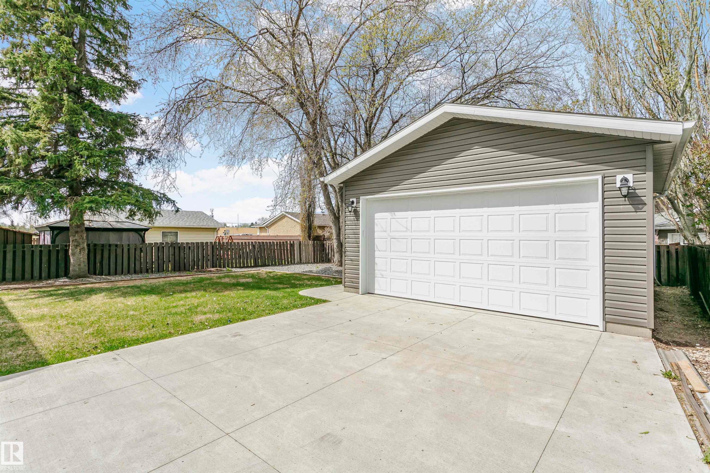 6612 182 Street, Edmonton, AB - Outdoor