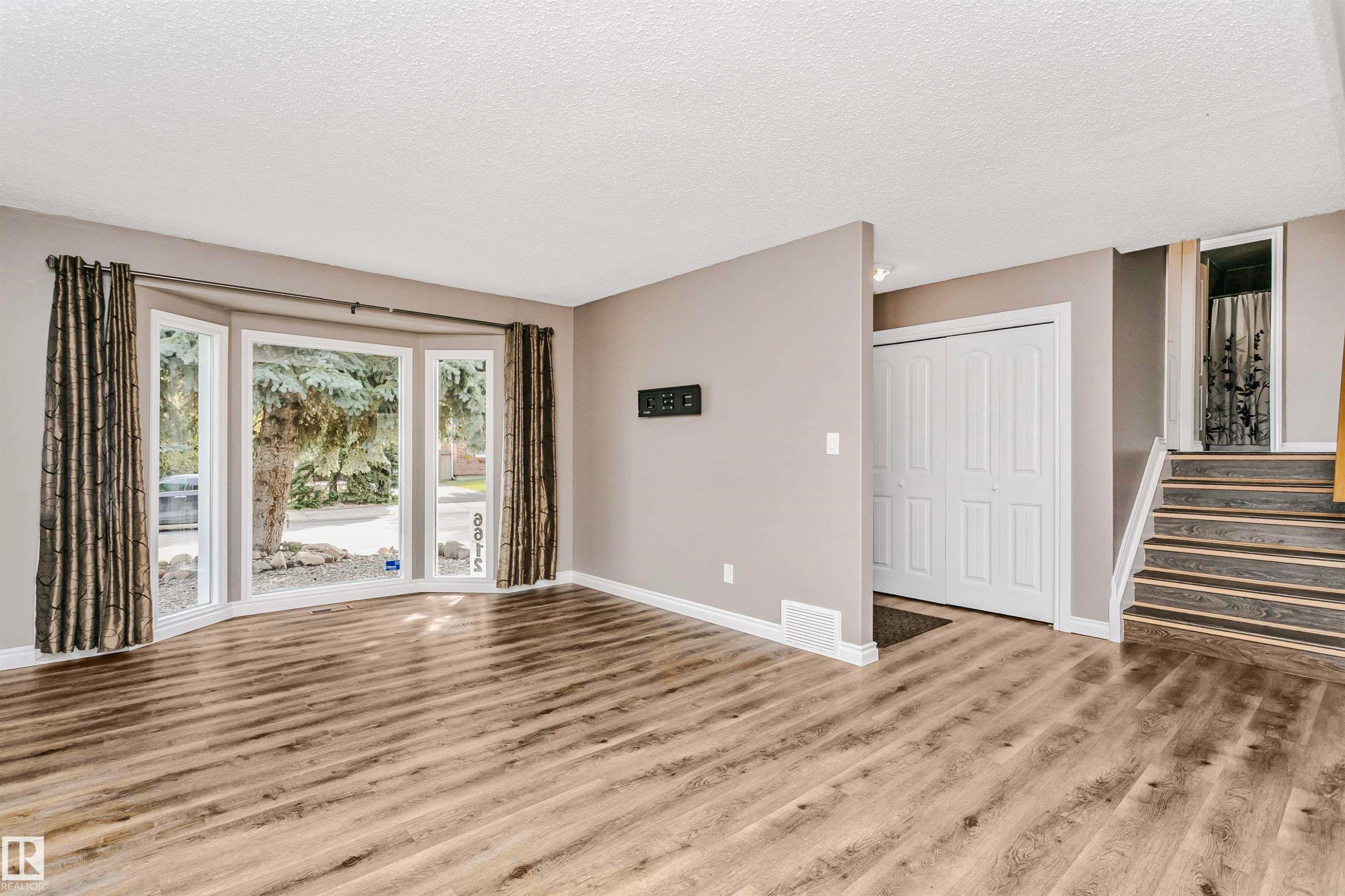 6612 182 Street, Edmonton, AB - Indoor Photo Showing Other Room