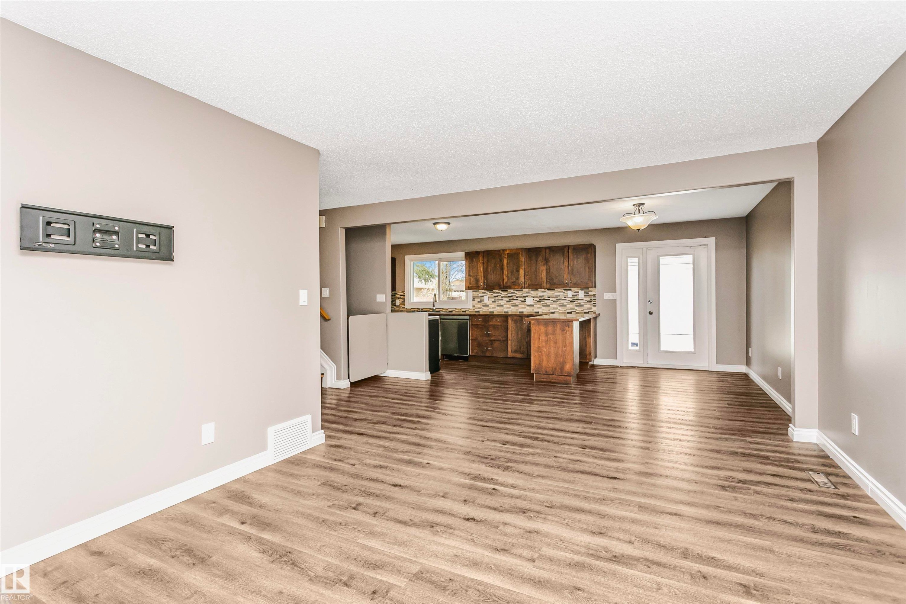 6612 182 Street, Edmonton, AB - Indoor Photo Showing Kitchen