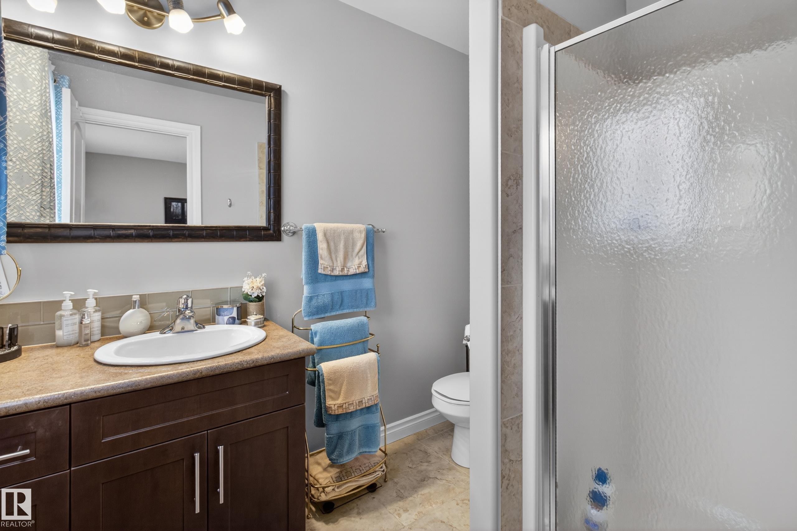 21 Beaverhill View Cr, Tofield, AB - Indoor Photo Showing Bathroom