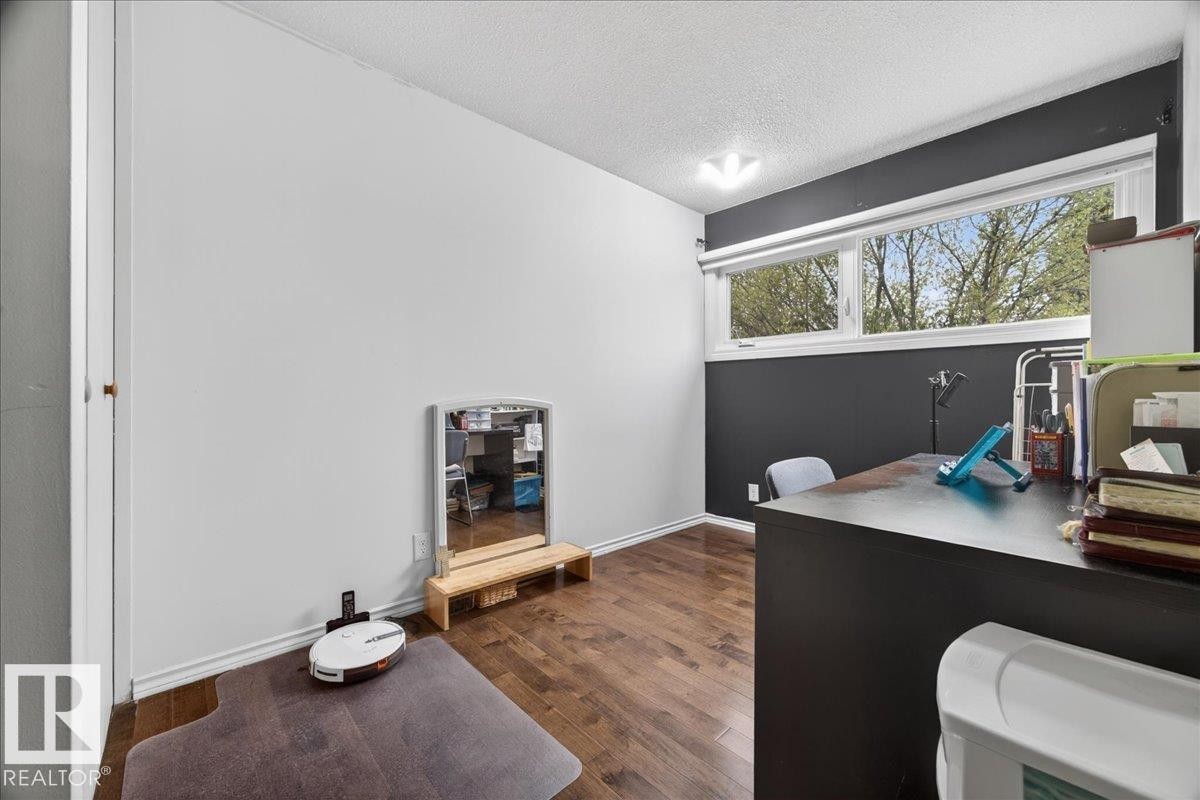4124 121 Street, Edmonton, AB - Indoor Photo Showing Other Room