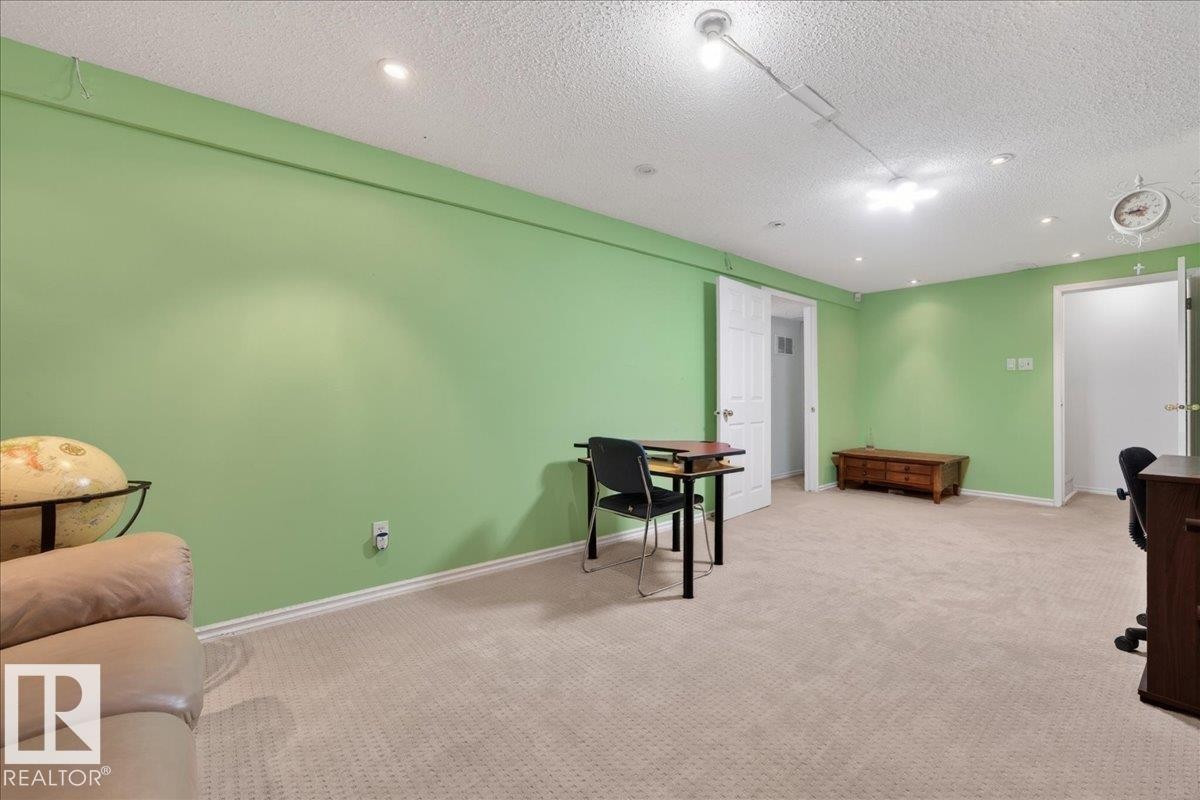 4124 121 Street, Edmonton, AB - Indoor