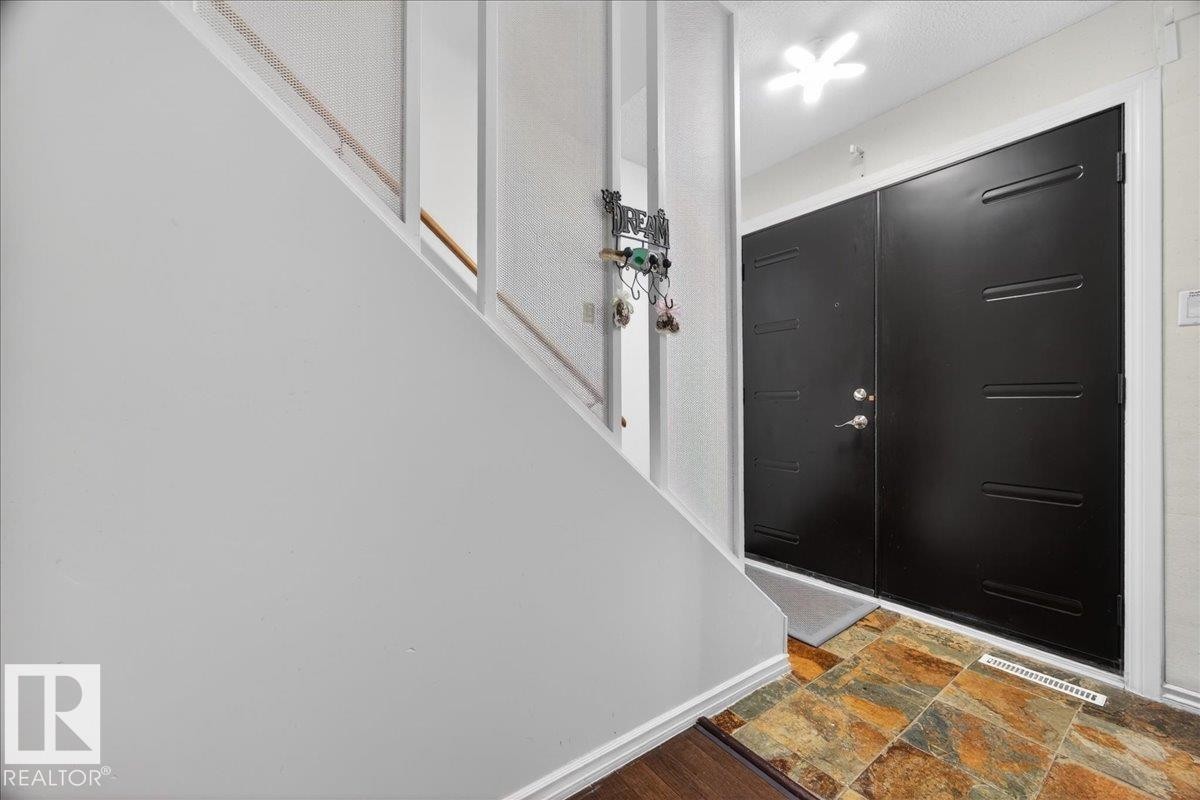 4124 121 Street, Edmonton, AB - Indoor Photo Showing Other Room