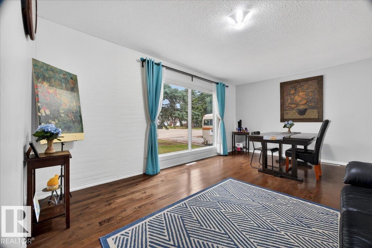 4124 121 Street, Edmonton, AB - Indoor Photo Showing Other Room