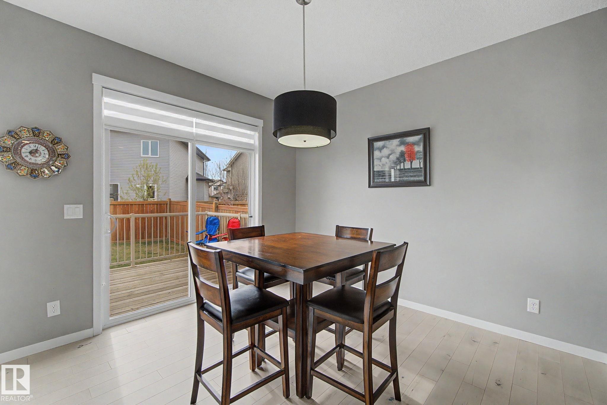 2233 56 Street Sw, Edmonton, AB - Indoor Photo Showing Dining Room