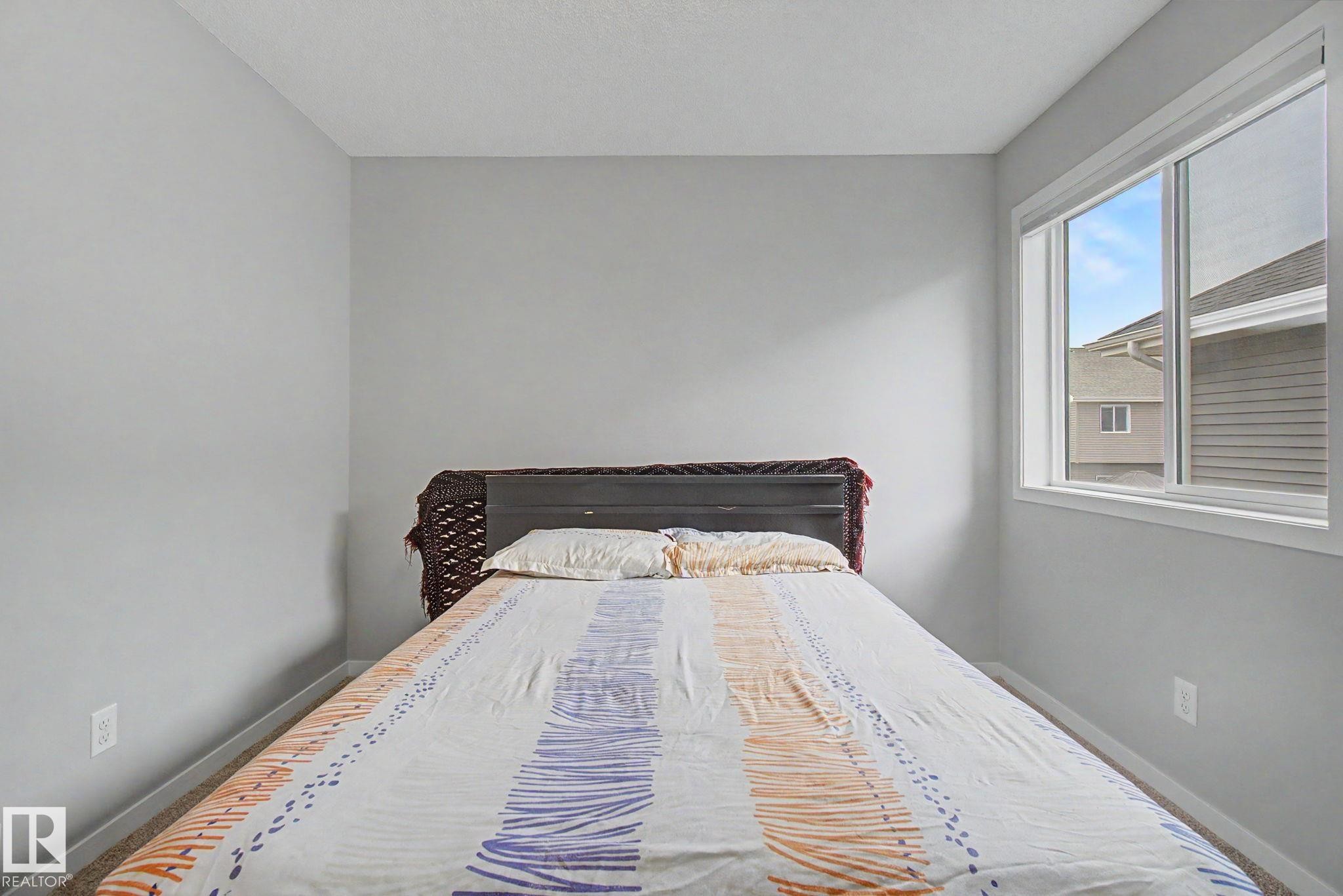 2233 56 Street Sw, Edmonton, AB - Indoor Photo Showing Bedroom