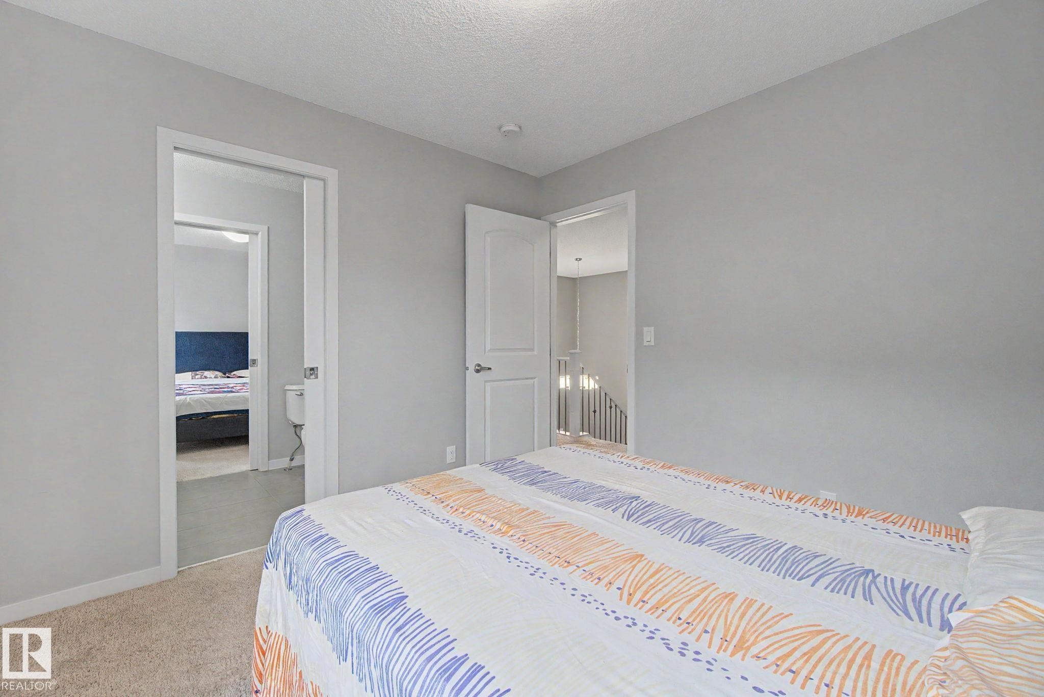 2233 56 Street Sw, Edmonton, AB - Indoor Photo Showing Bedroom