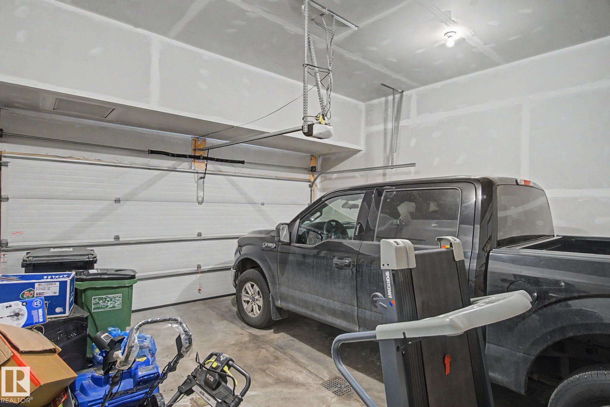 2233 56 Street Sw, Edmonton, AB - Indoor Photo Showing Garage