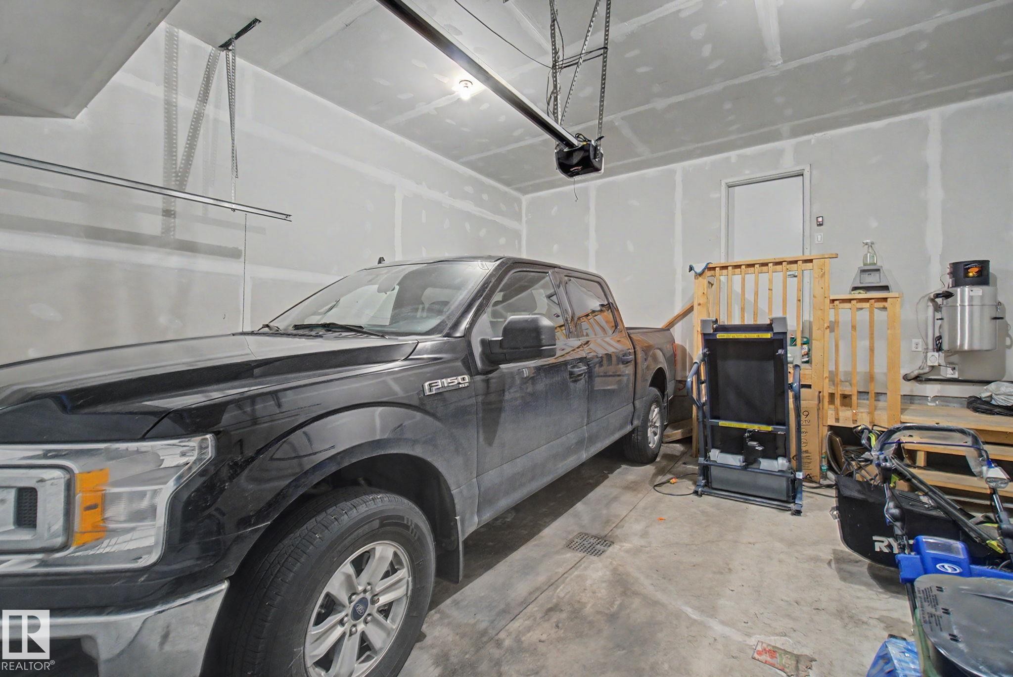 2233 56 Street Sw, Edmonton, AB - Indoor Photo Showing Garage