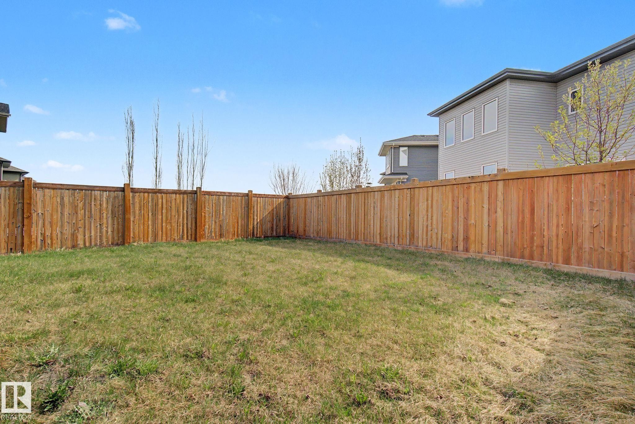 2233 56 Street Sw, Edmonton, AB - Outdoor