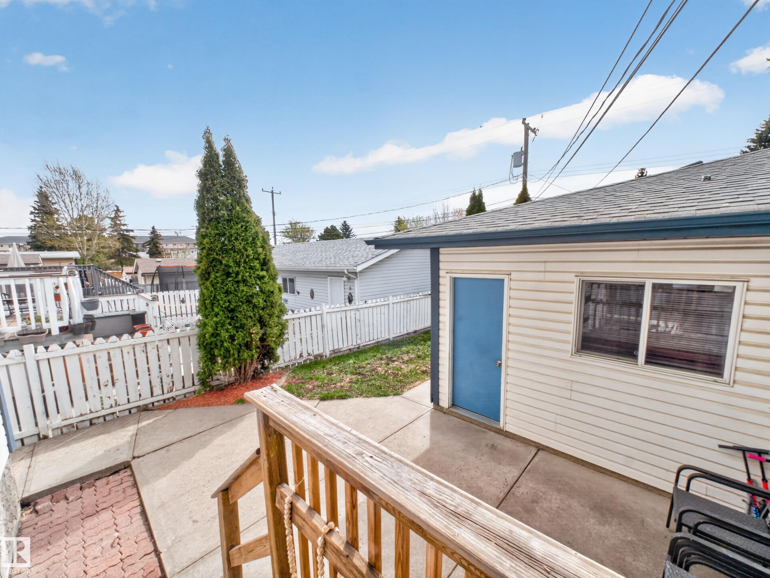 7211 78 Ave, Edmonton, AB - Outdoor With Exterior