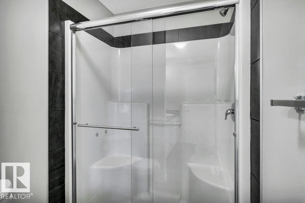 2580 Casey Way, Edmonton, AB - Indoor Photo Showing Bathroom