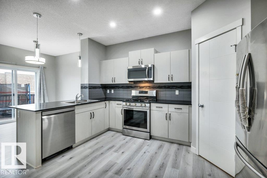 2580 Casey Way, Edmonton, AB - Indoor Photo Showing Kitchen With Double Sink