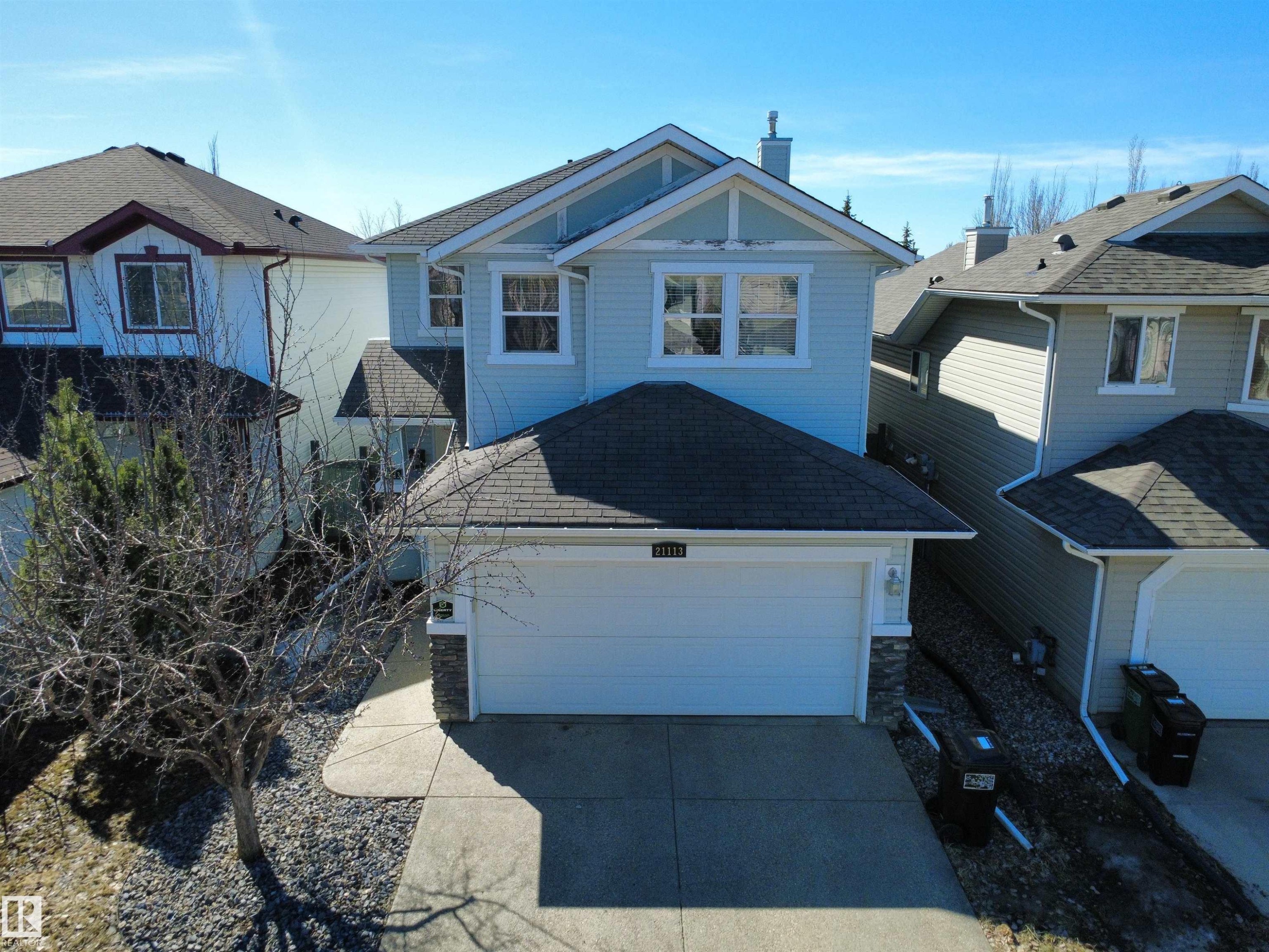 21113 92A Avenue, Edmonton, AB - Outdoor