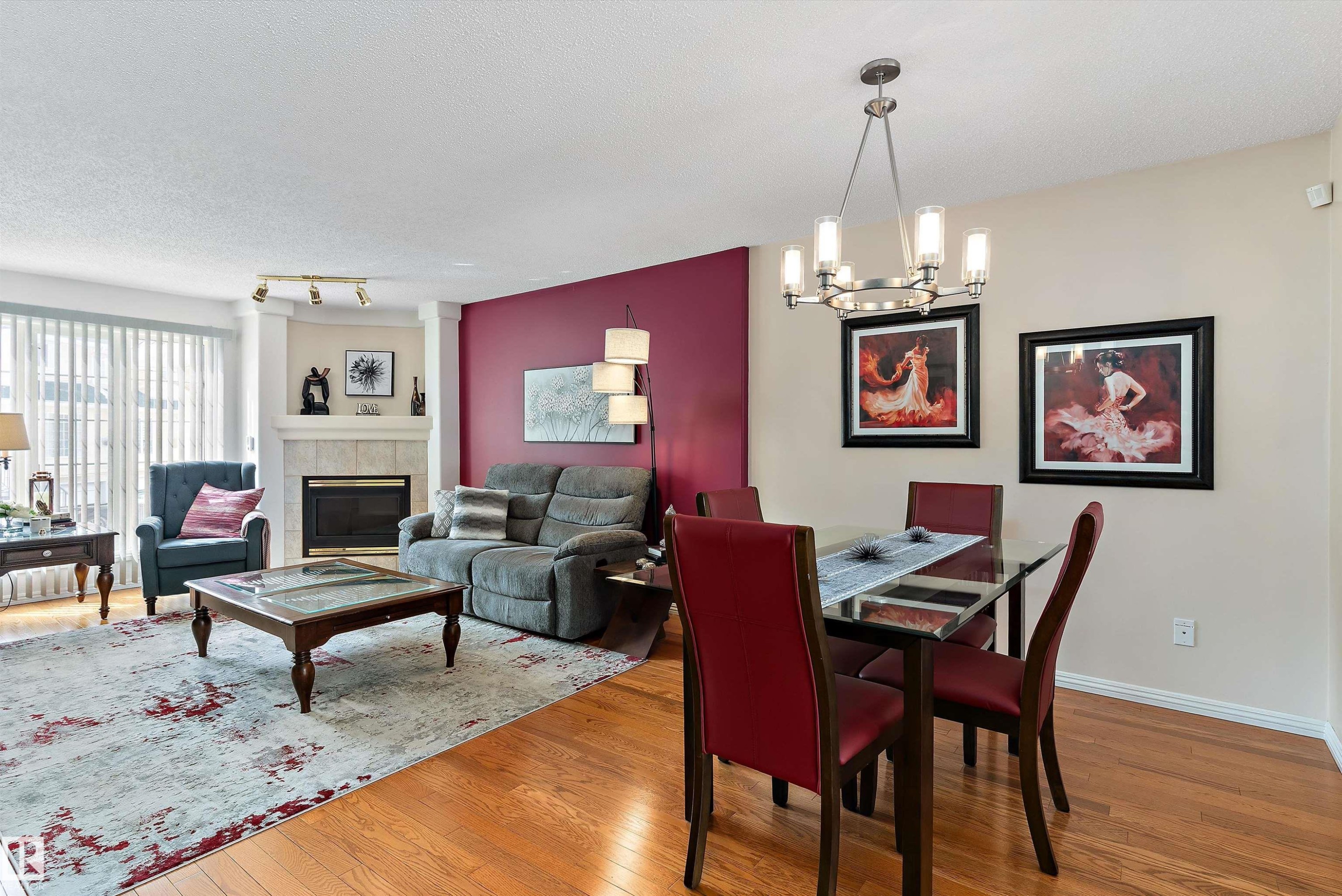 26 2419 133 Avenue, Edmonton, AB - Indoor With Fireplace