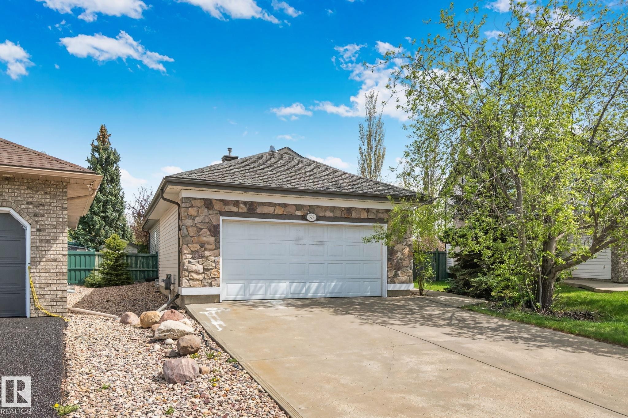 522 Hunters Way, Edmonton, AB - Outdoor
