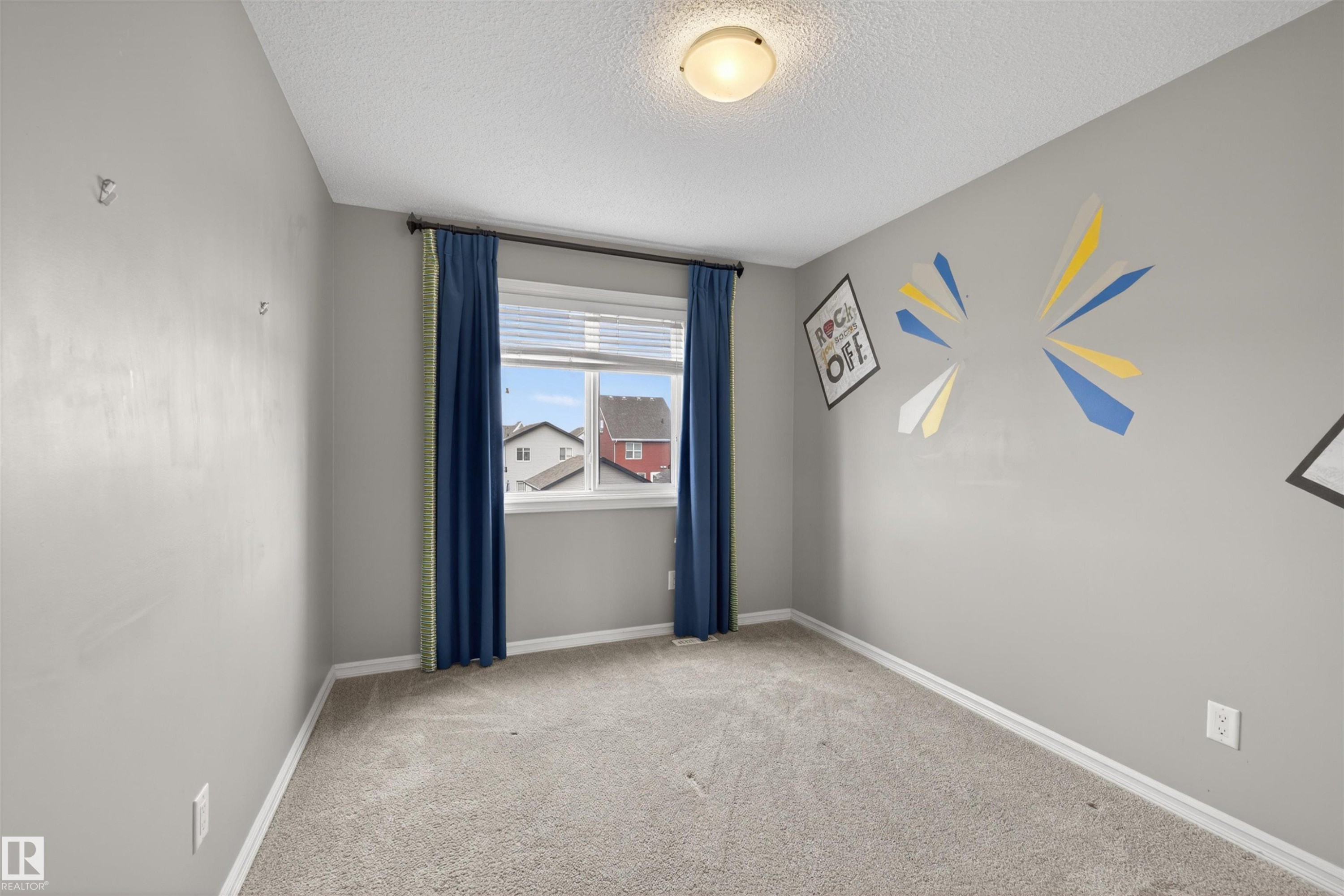 828 36 Avenue, Edmonton, AB - Indoor Photo Showing Other Room