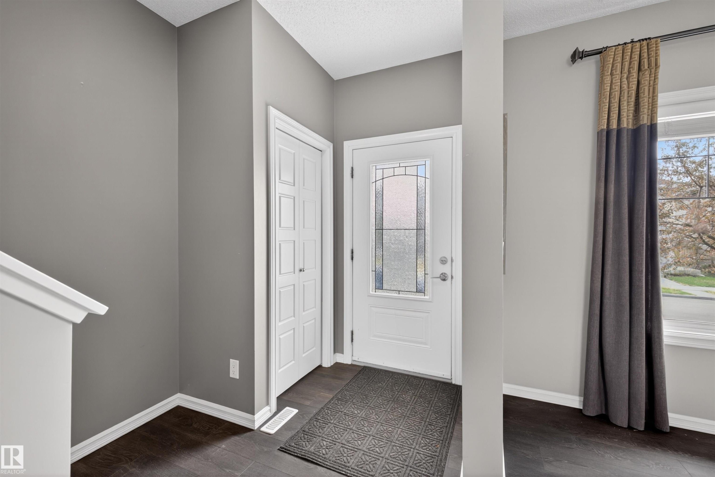 828 36 Avenue, Edmonton, AB - Indoor Photo Showing Other Room