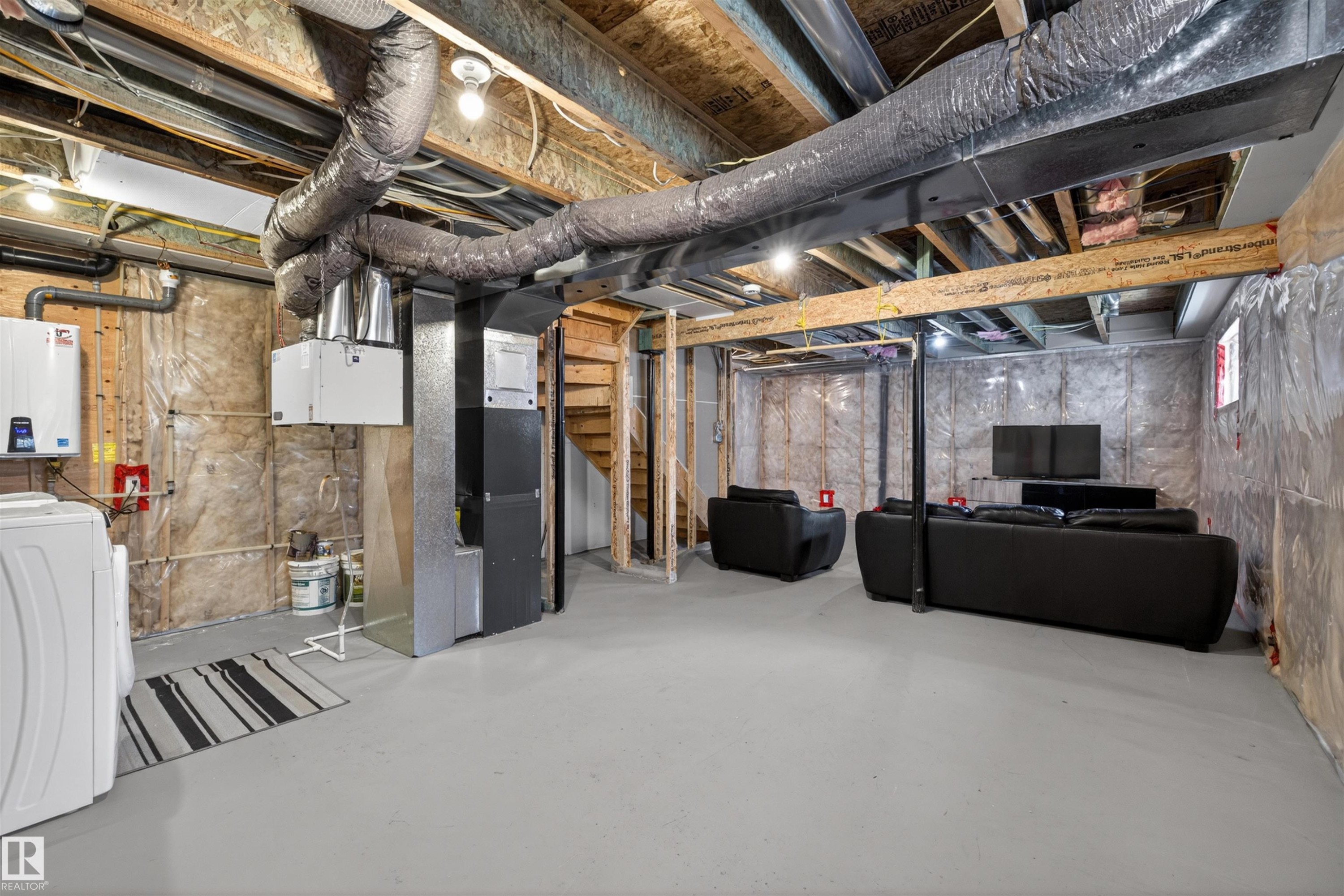 828 36 Avenue, Edmonton, AB - Indoor Photo Showing Basement