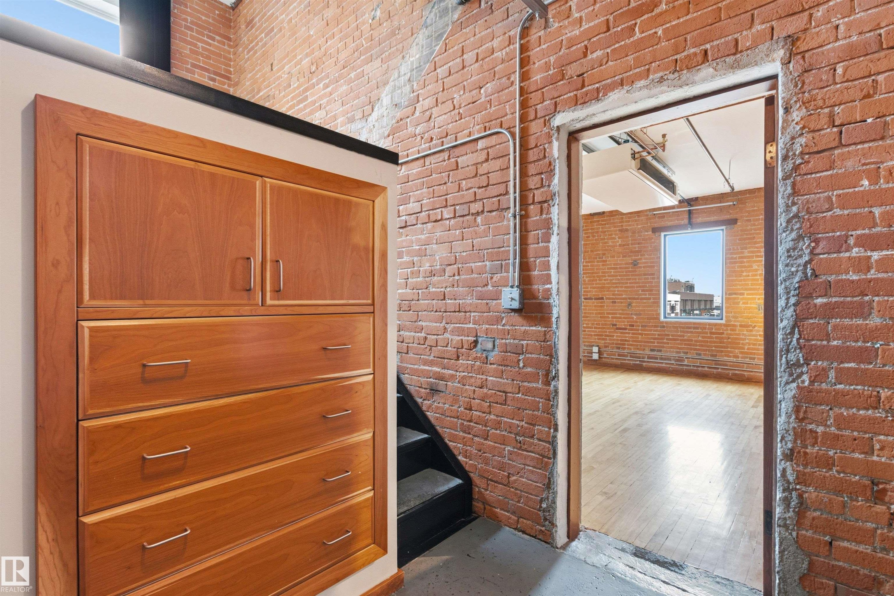 401 10249 104 Street, Edmonton, AB