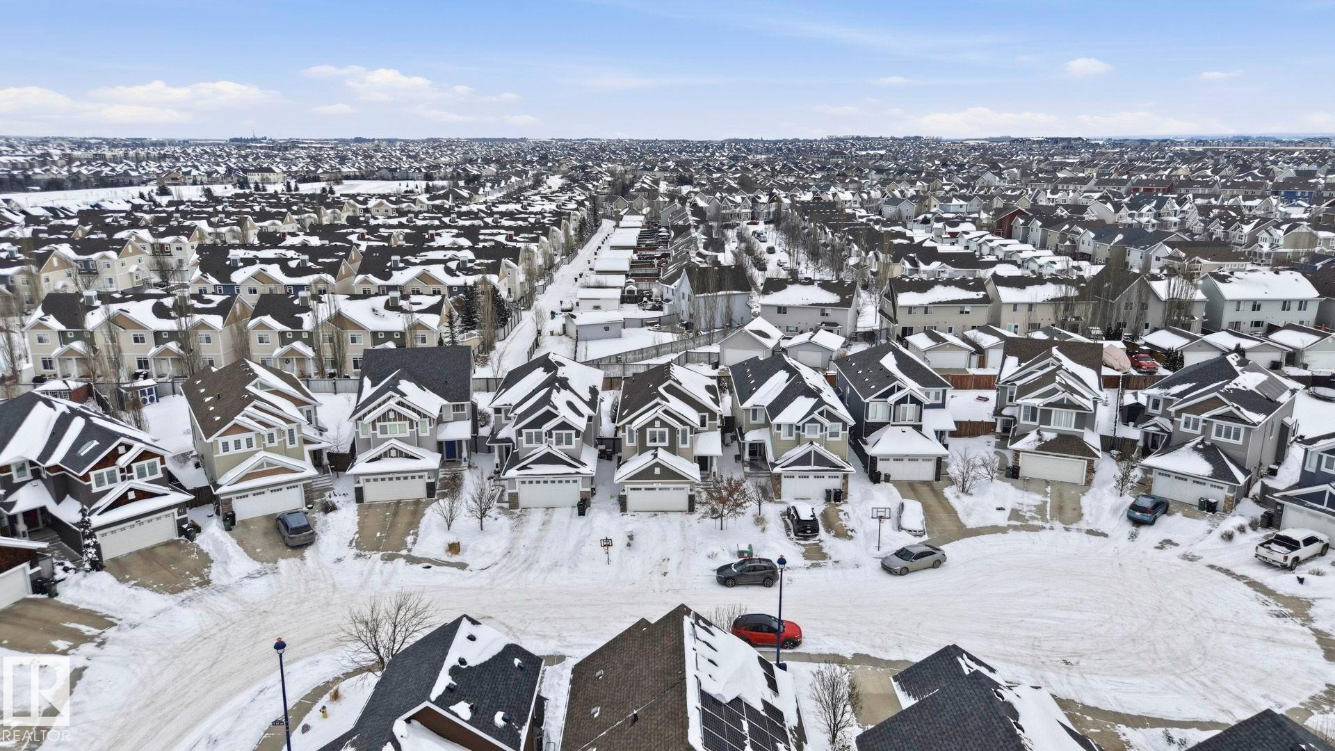 Aerial perspective of suburban area - 1915 77 Street, Edmonton, AB - Outdoor