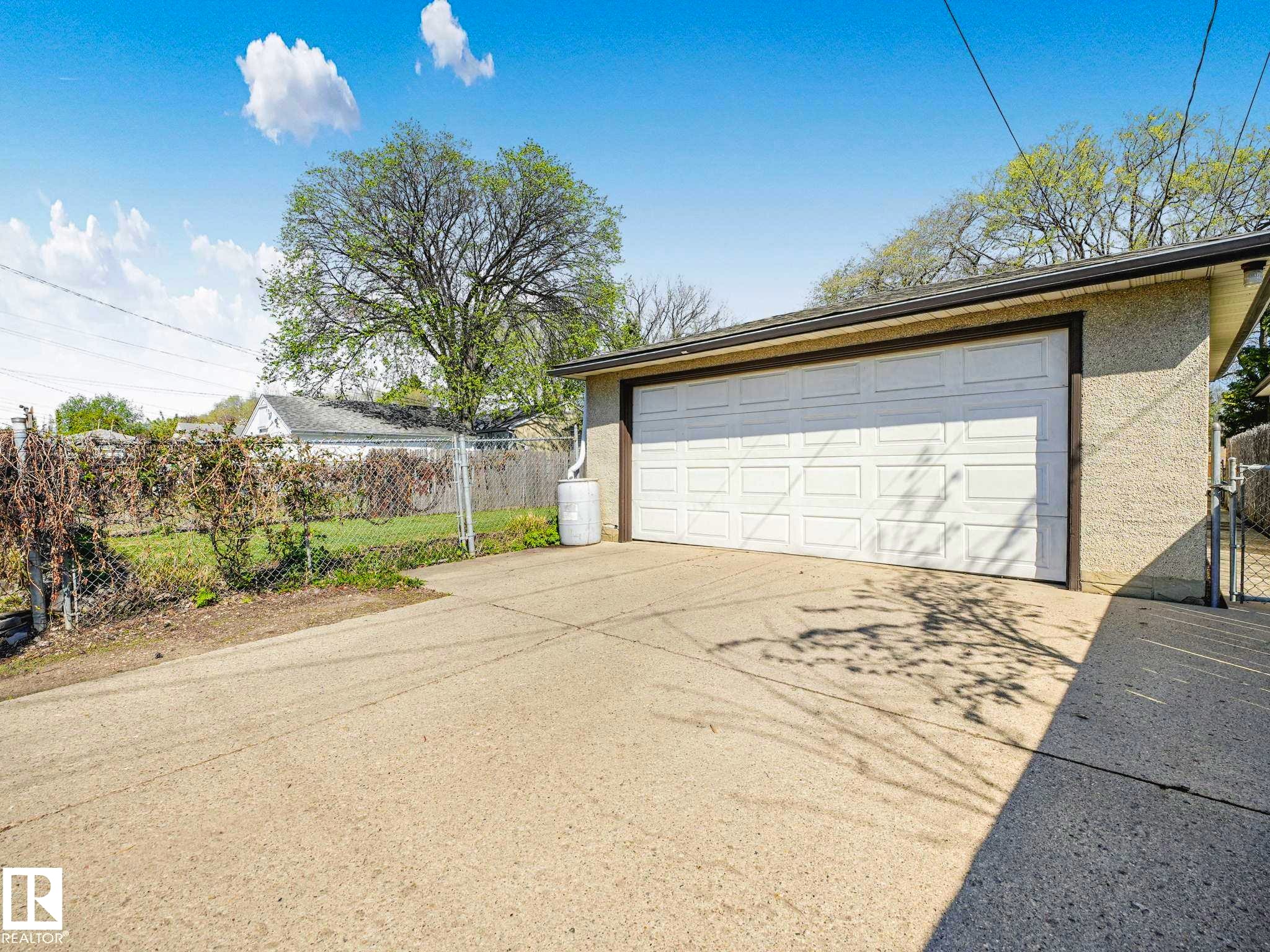 9635 64 Avenue, Edmonton, AB