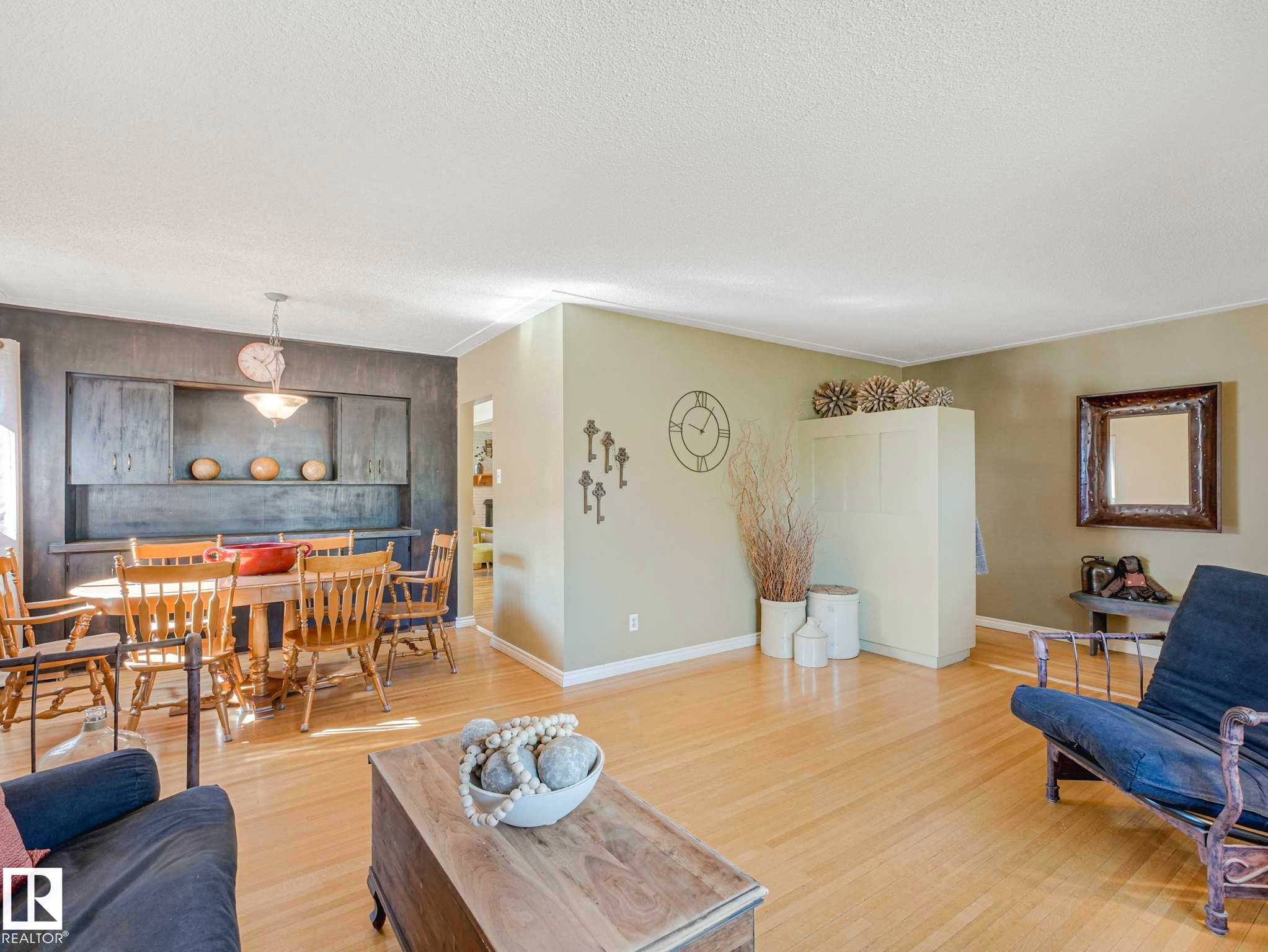 9635 64 Avenue, Edmonton, AB