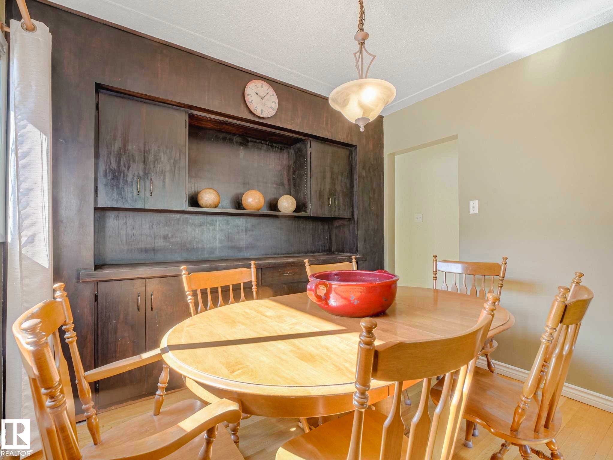 9635 64 Avenue, Edmonton, AB