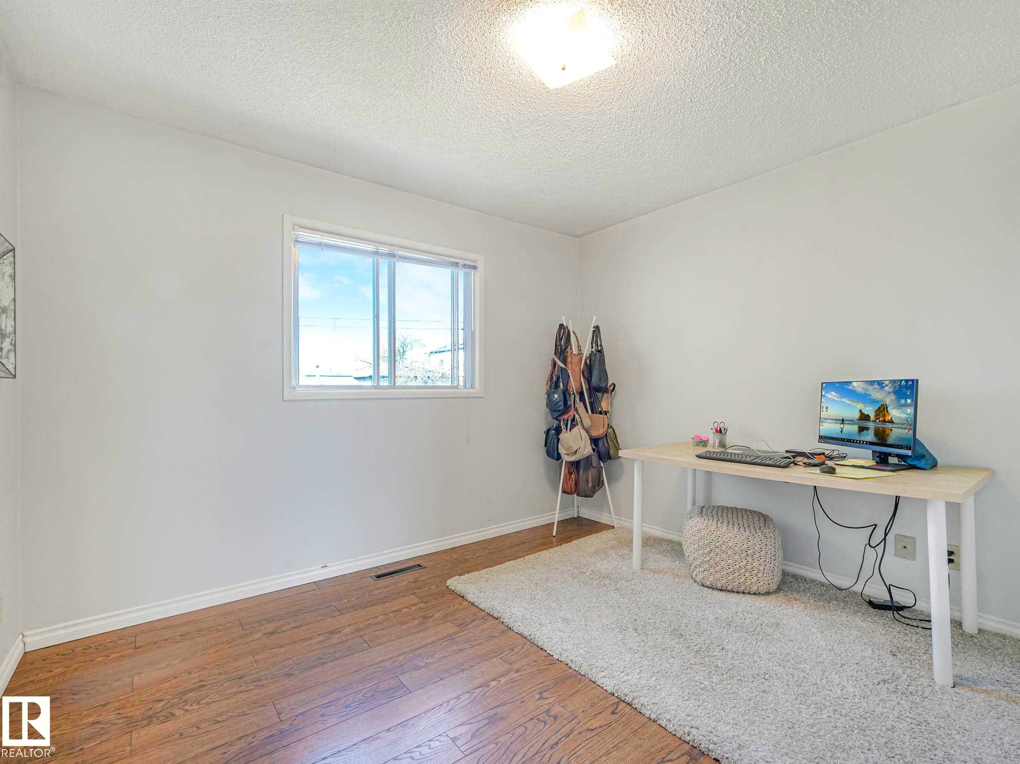 9635 64 Avenue, Edmonton, AB