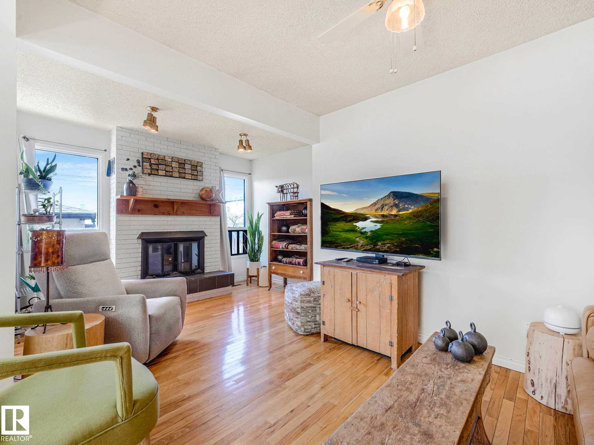 9635 64 Avenue, Edmonton, AB