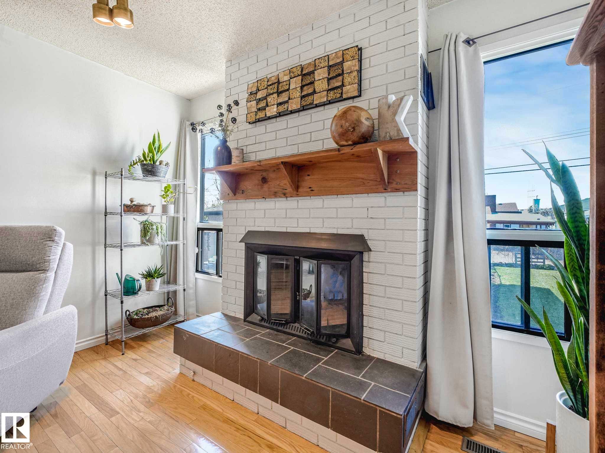 9635 64 Avenue, Edmonton, AB