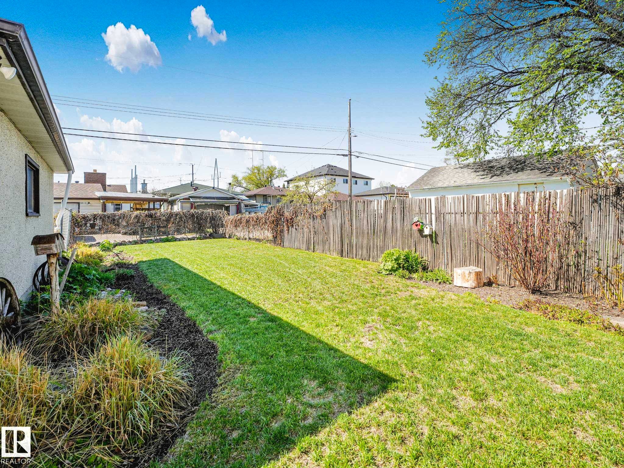 9635 64 Avenue, Edmonton, AB