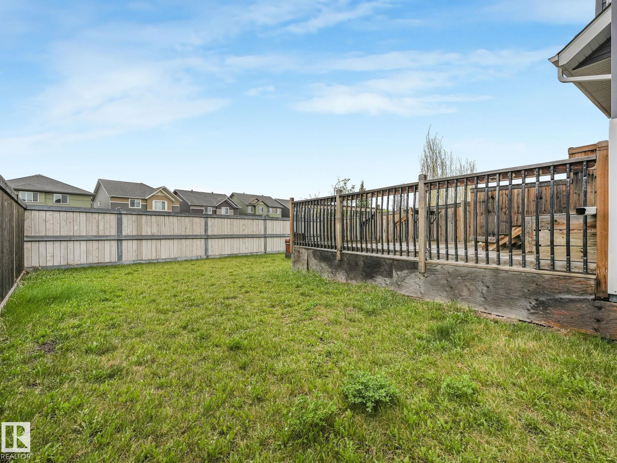 7327 24 Avenue, Edmonton, AB - Outdoor