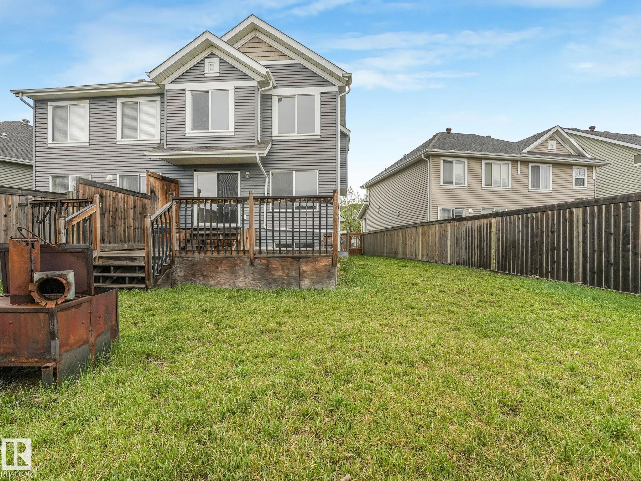 7327 24 Avenue, Edmonton, AB - Outdoor